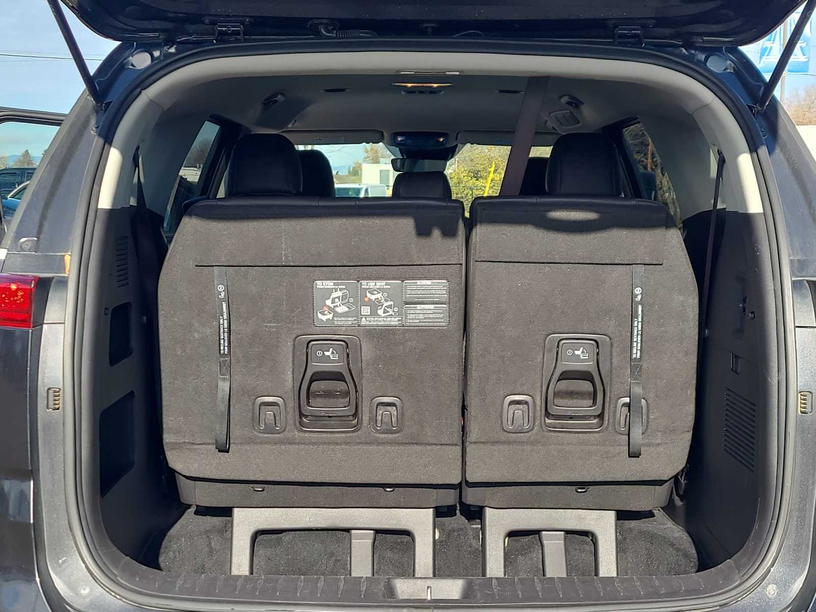 Thumbnail: 2024 Kia Carnival - 27