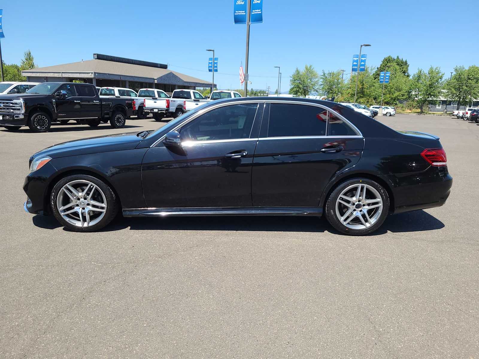 Thumbnail: 2014 Mercedes-Benz E-Class - 11