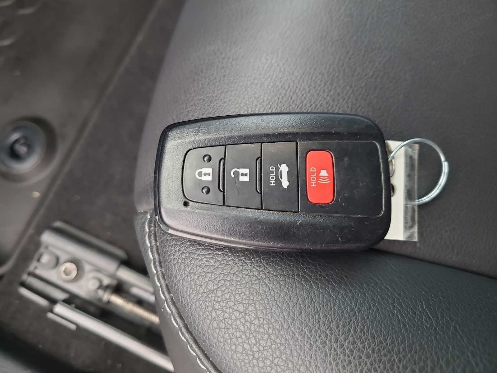 Thumbnail: 2022 Toyota Camry - 28