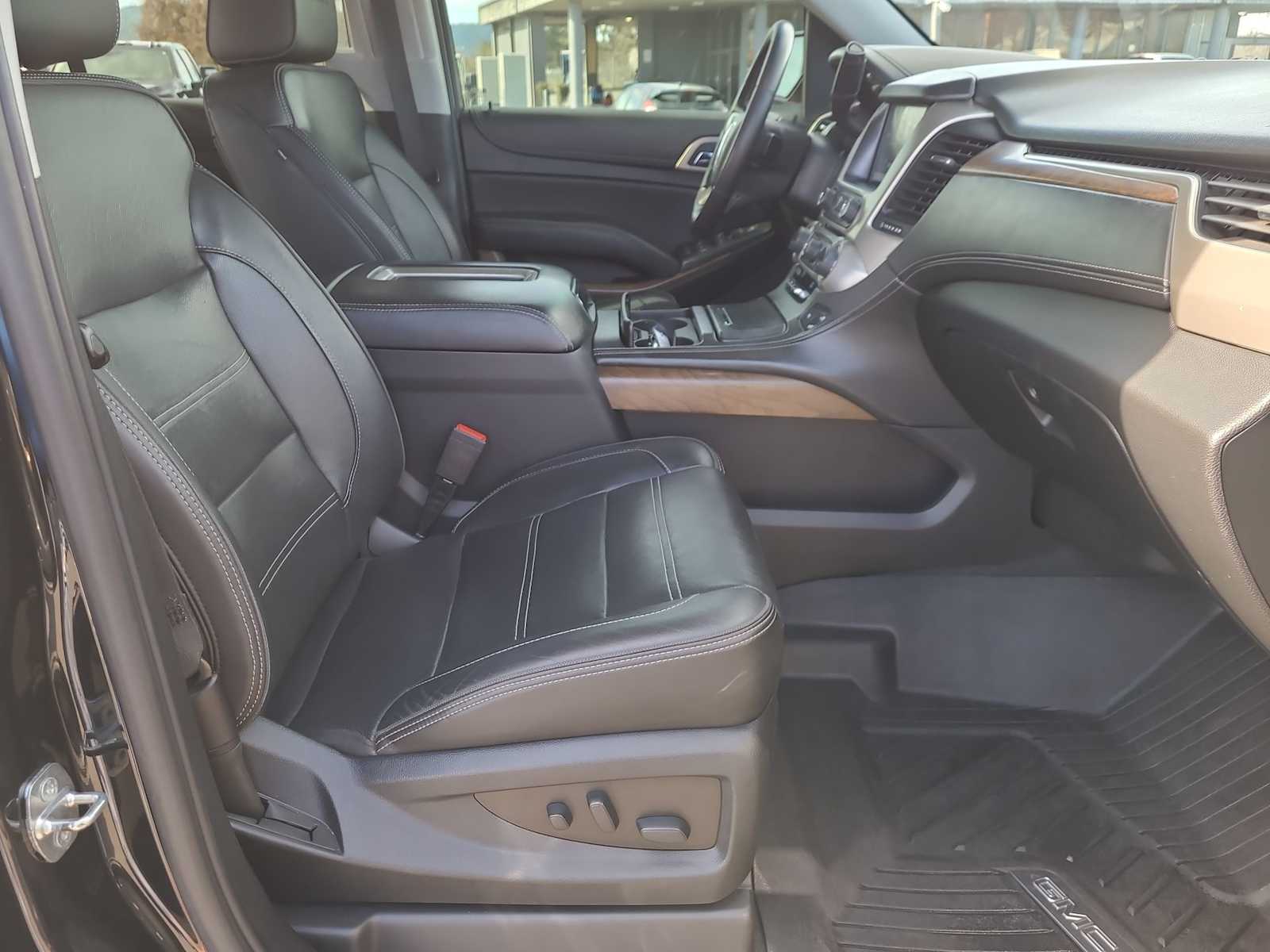 Thumbnail: 2020 GMC Yukon - 22