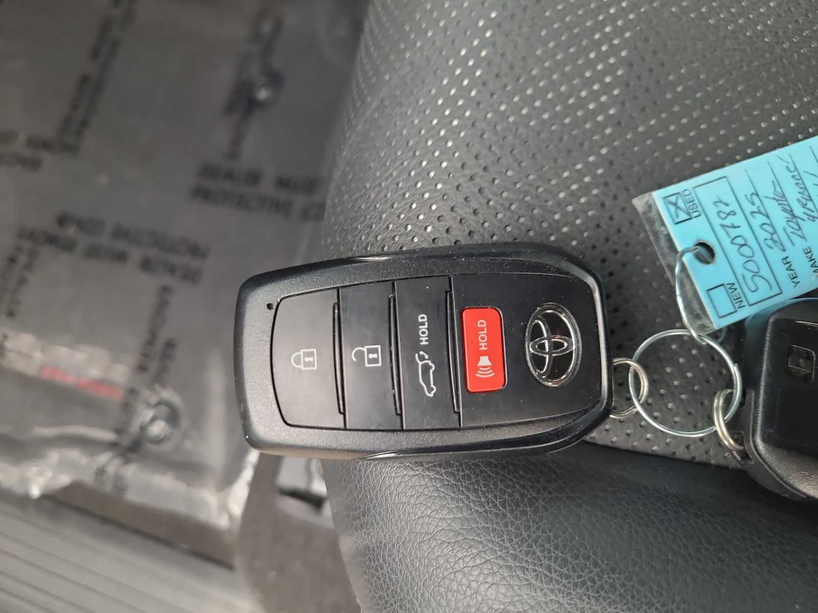 Thumbnail: 2025 Toyota 4Runner - 28