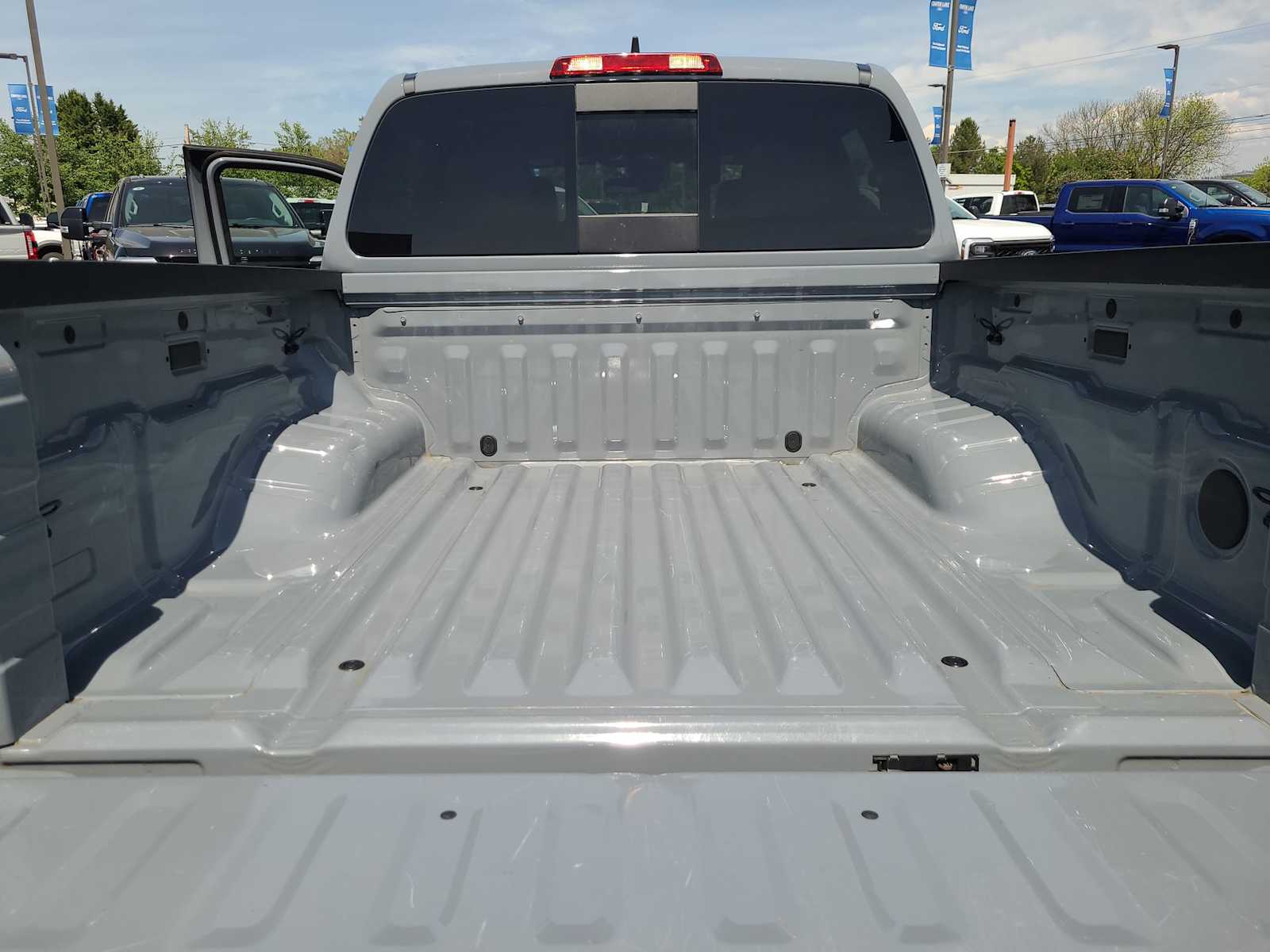 Thumbnail: 2024 Nissan Frontier - 27