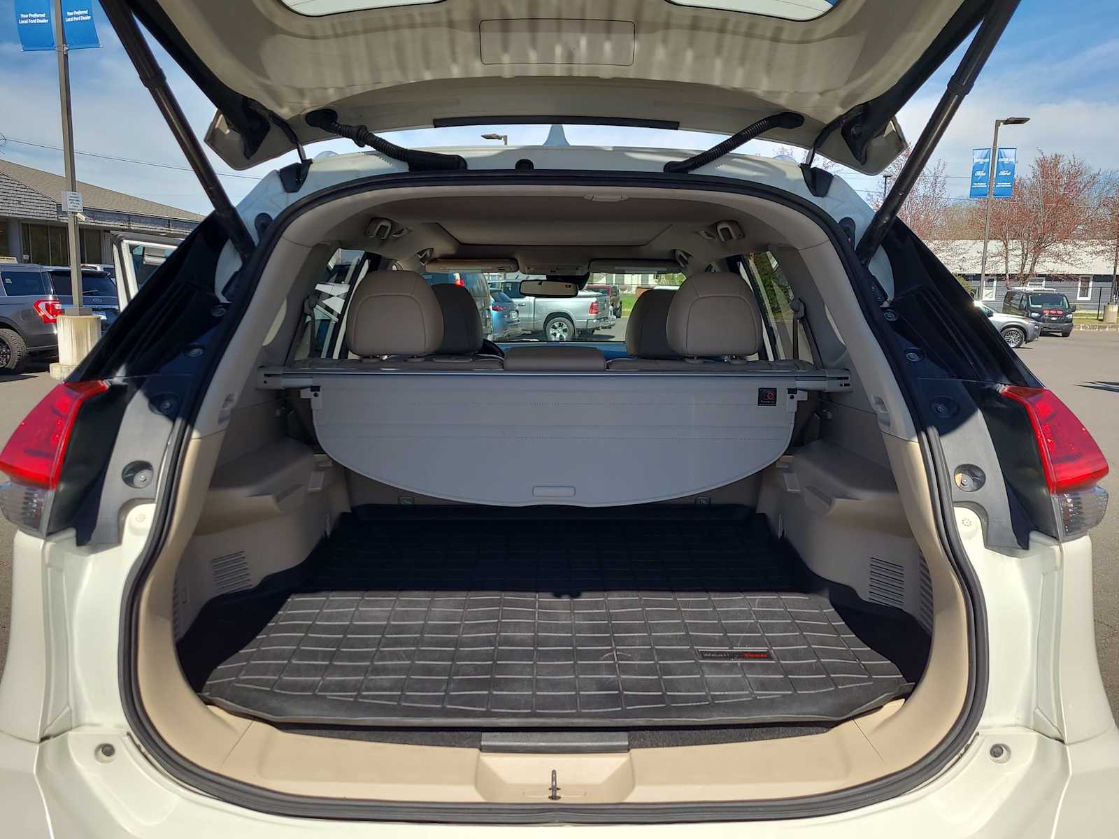 Thumbnail: 2017 Nissan Rogue - 27