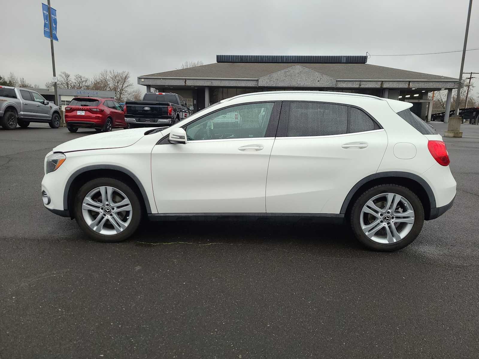 Thumbnail: 2019 Mercedes-Benz GLA - 11