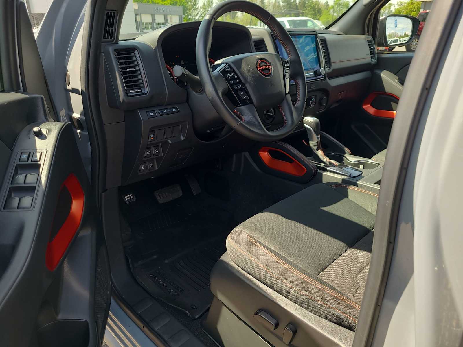 Thumbnail: 2024 Nissan Frontier - 10