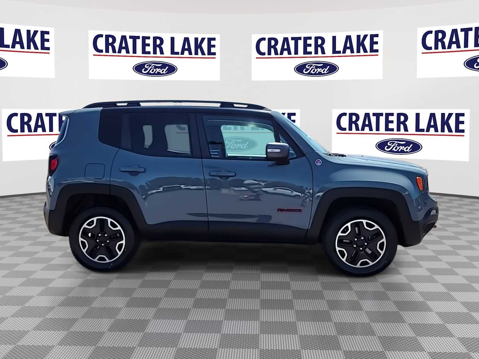 Thumbnail: 2017 Jeep Renegade - 9