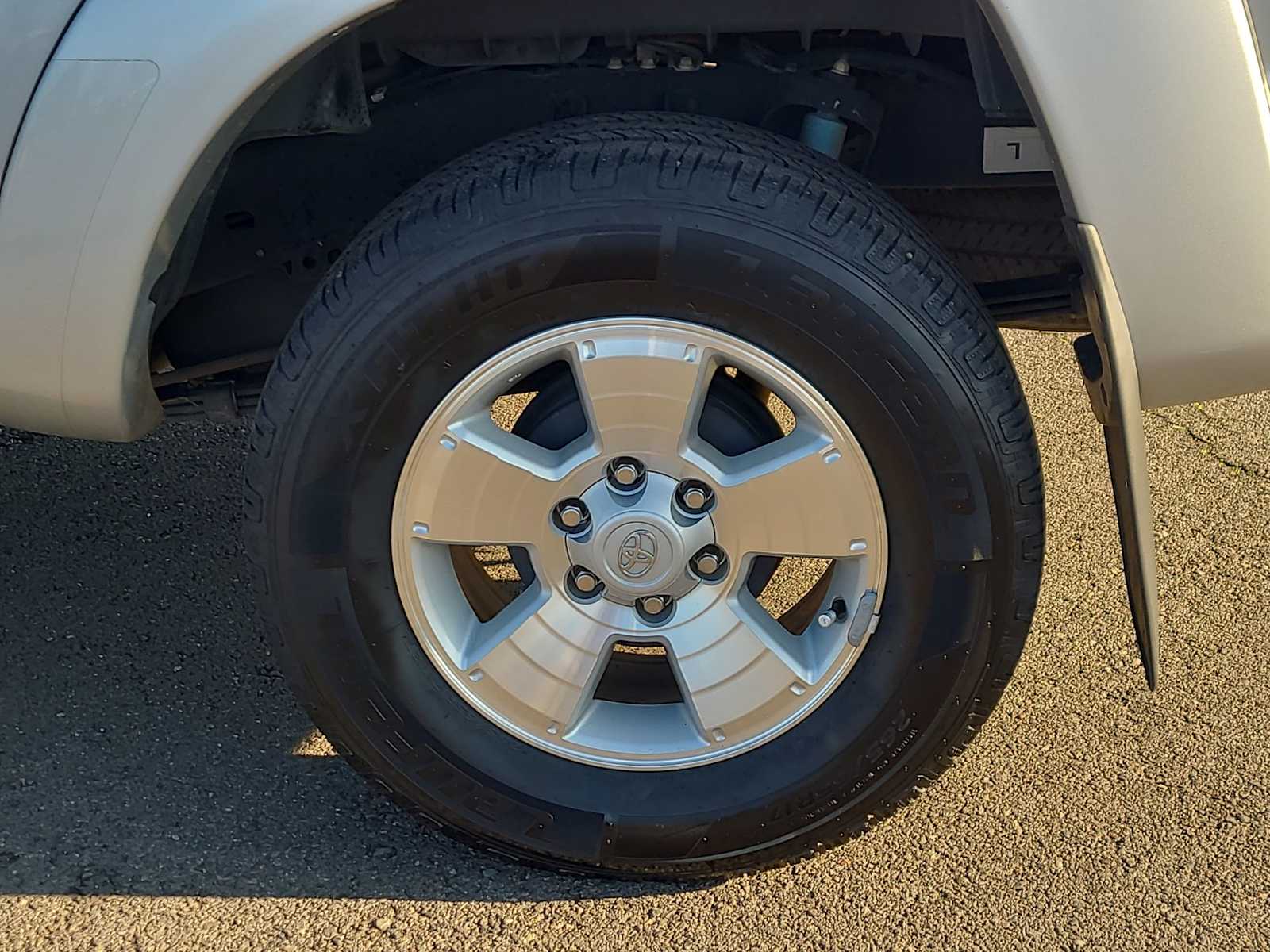 Thumbnail: 2011 Toyota Tacoma - 16