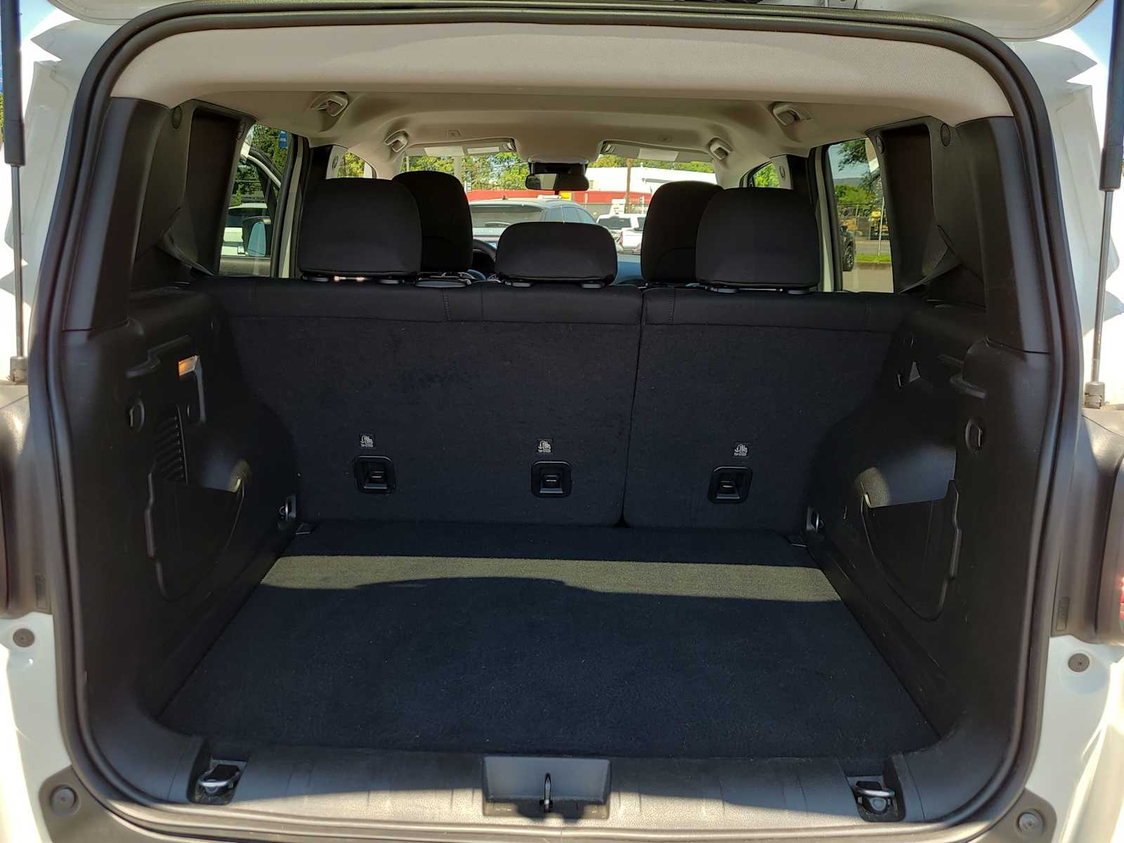 2023 Jeep Renegade Latitude 27