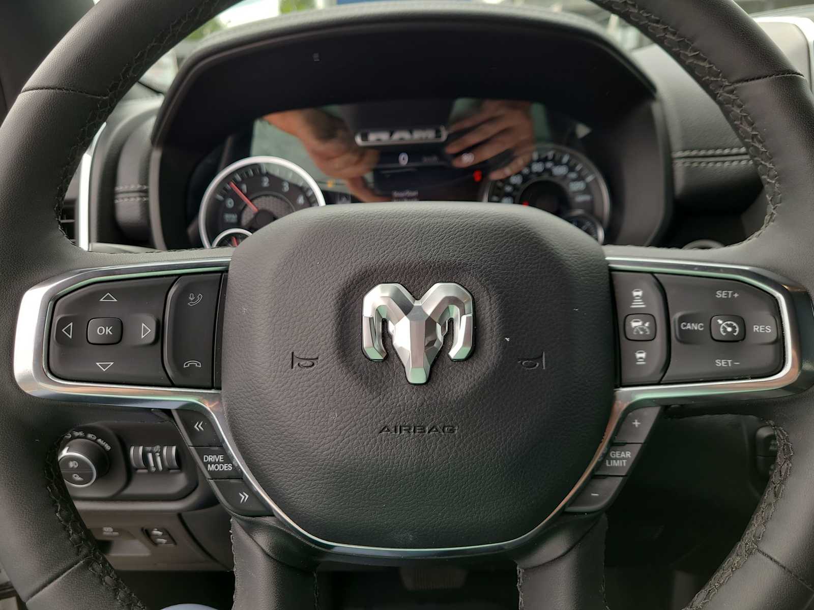 Thumbnail: 2025 RAM 1500 - 23