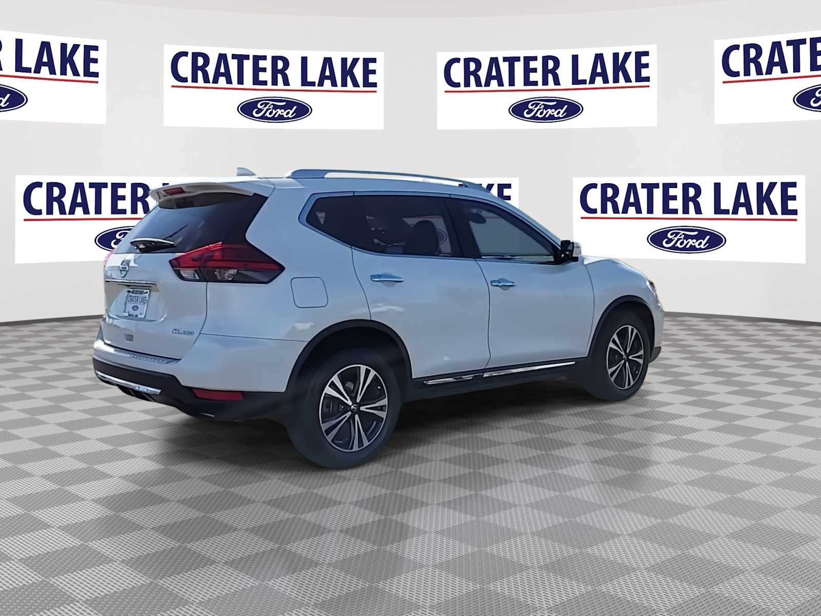 Thumbnail: 2017 Nissan Rogue - 8