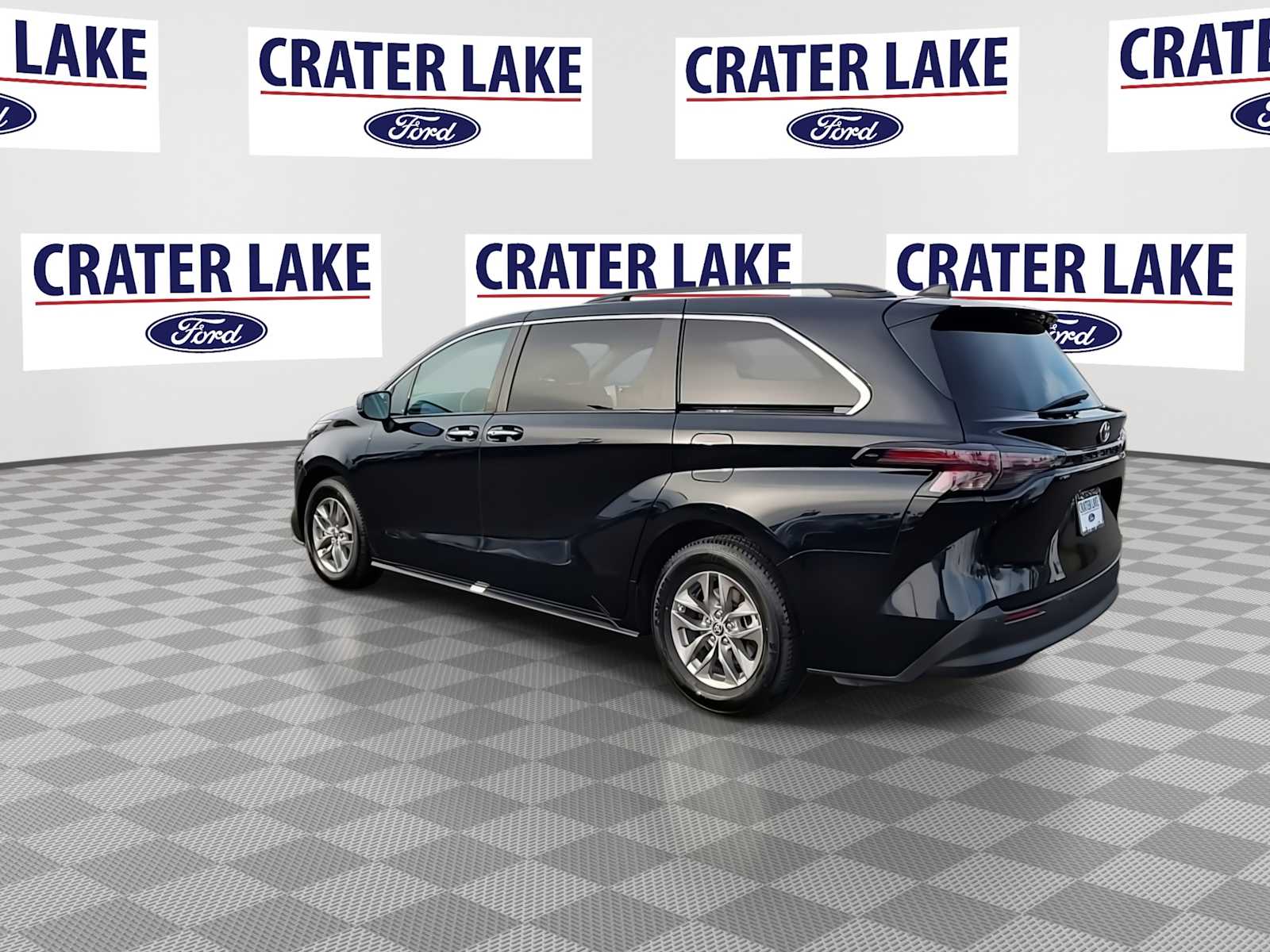 Thumbnail: 2024 Toyota Sienna - 6