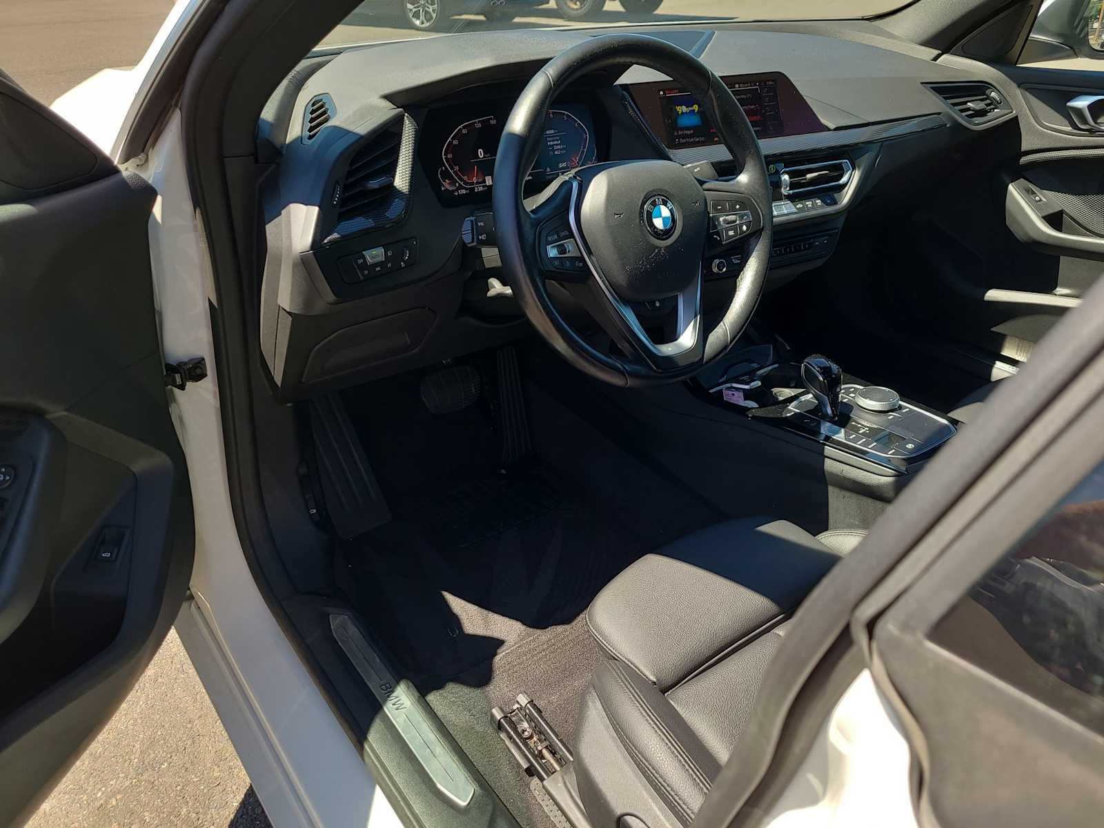 Thumbnail: 2024 BMW 2 Series - 10