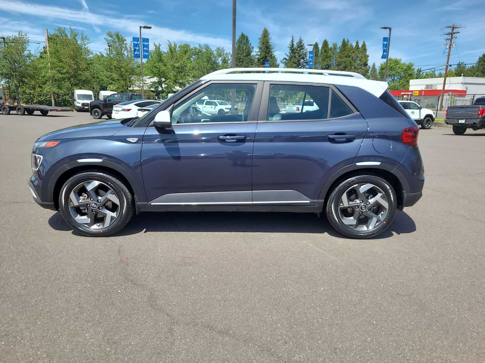 Thumbnail: 2021 Hyundai Venue - 11