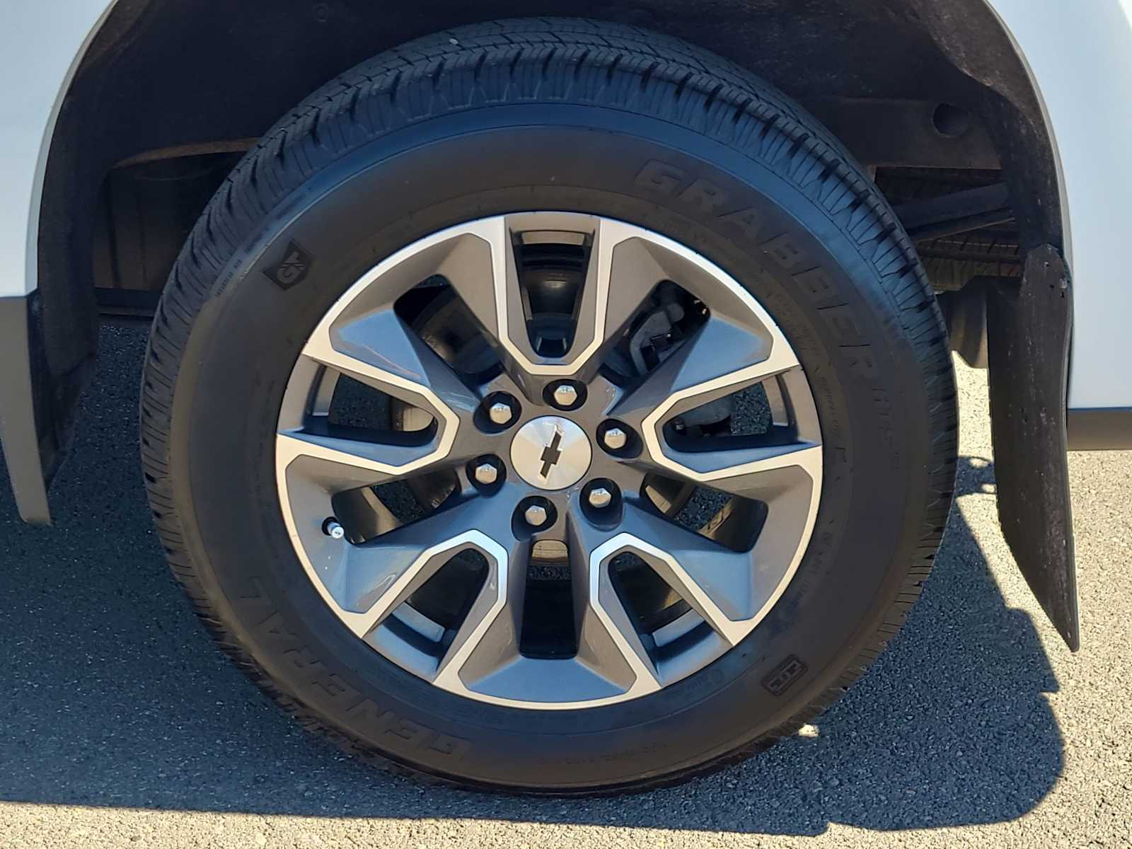 Thumbnail: 2022 Chevrolet Silverado 1500 - 16