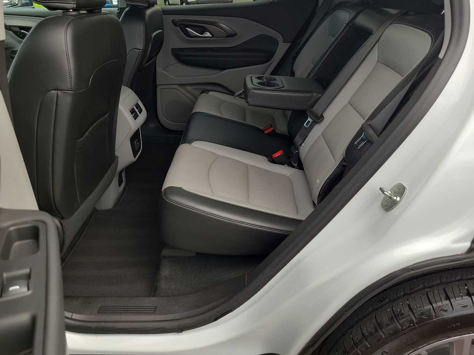 Thumbnail: 2024 GMC Terrain - 21