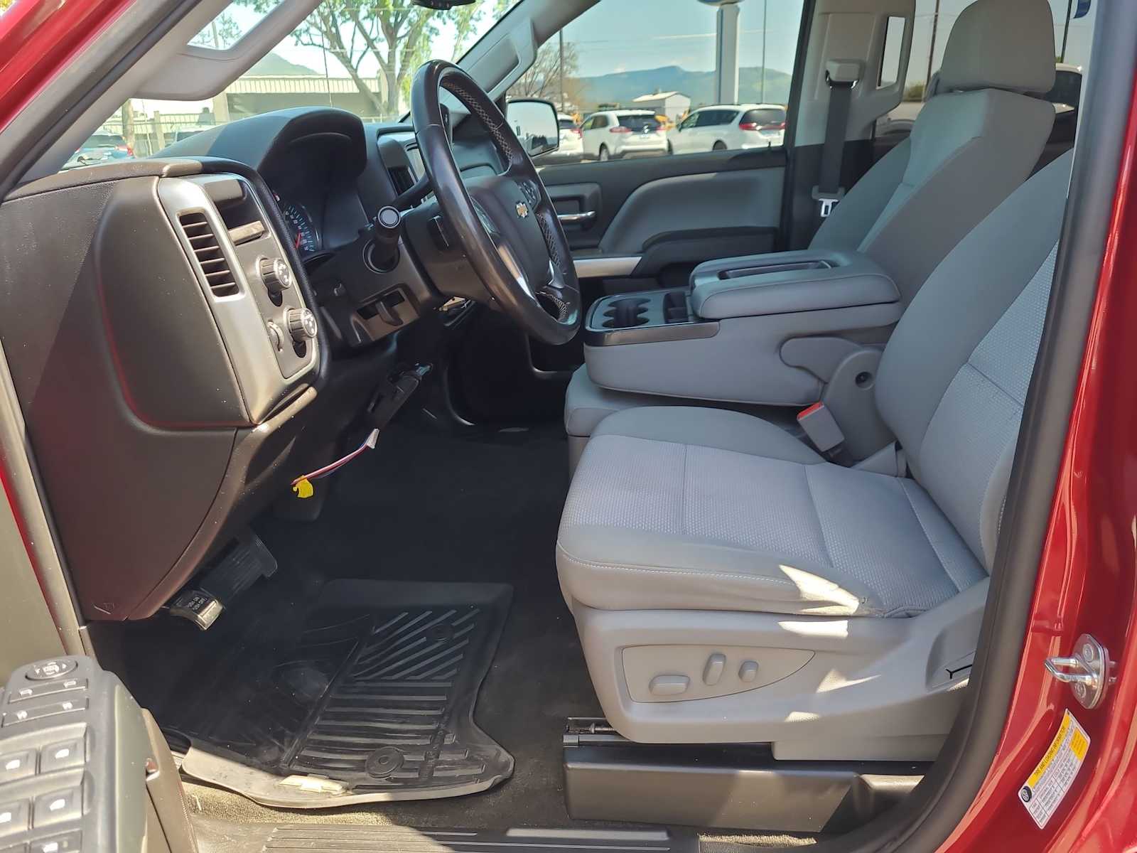 Thumbnail: 2018 Chevrolet Silverado 1500 - 19