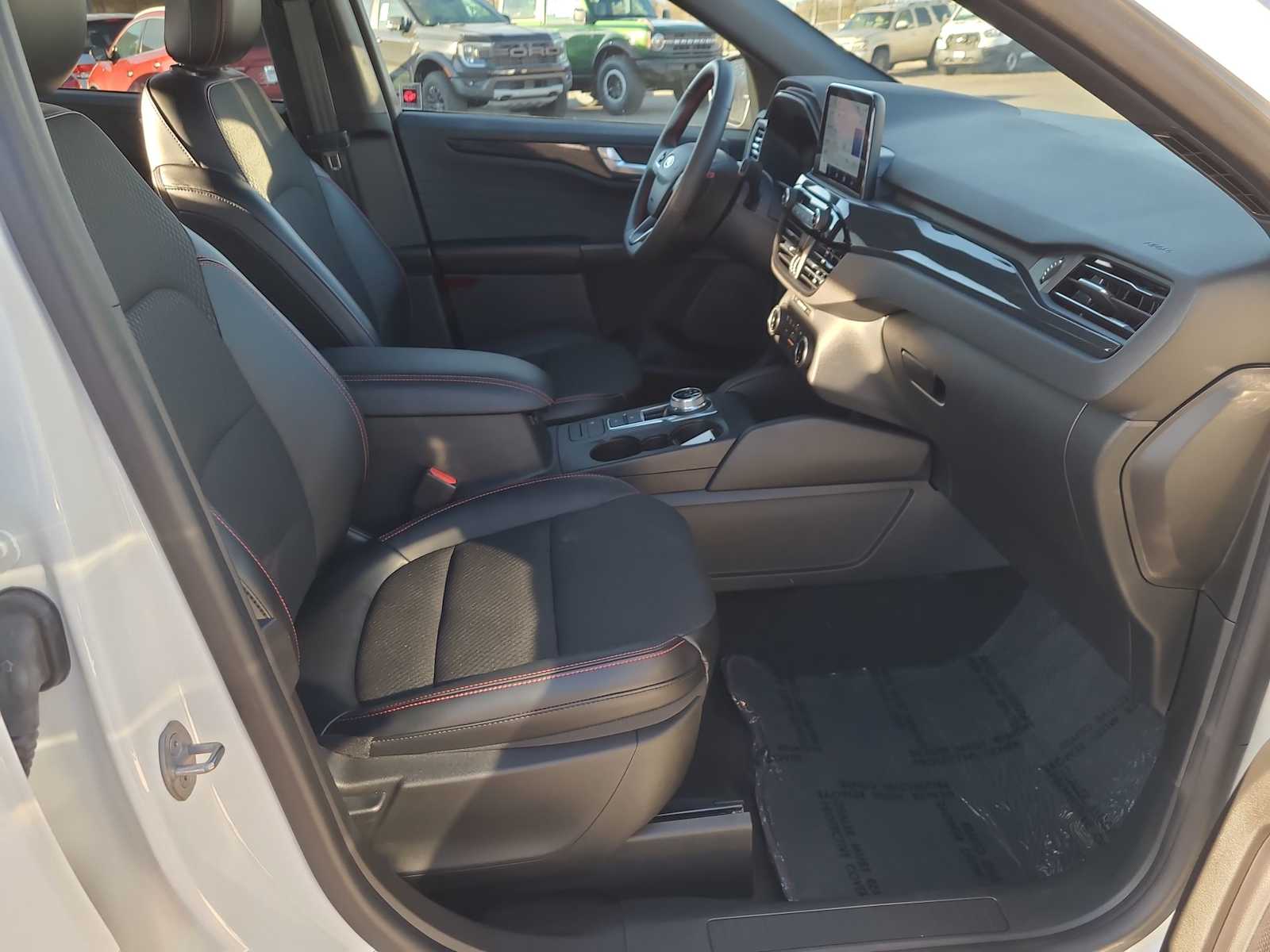 Thumbnail: 2023 Ford Escape - 22