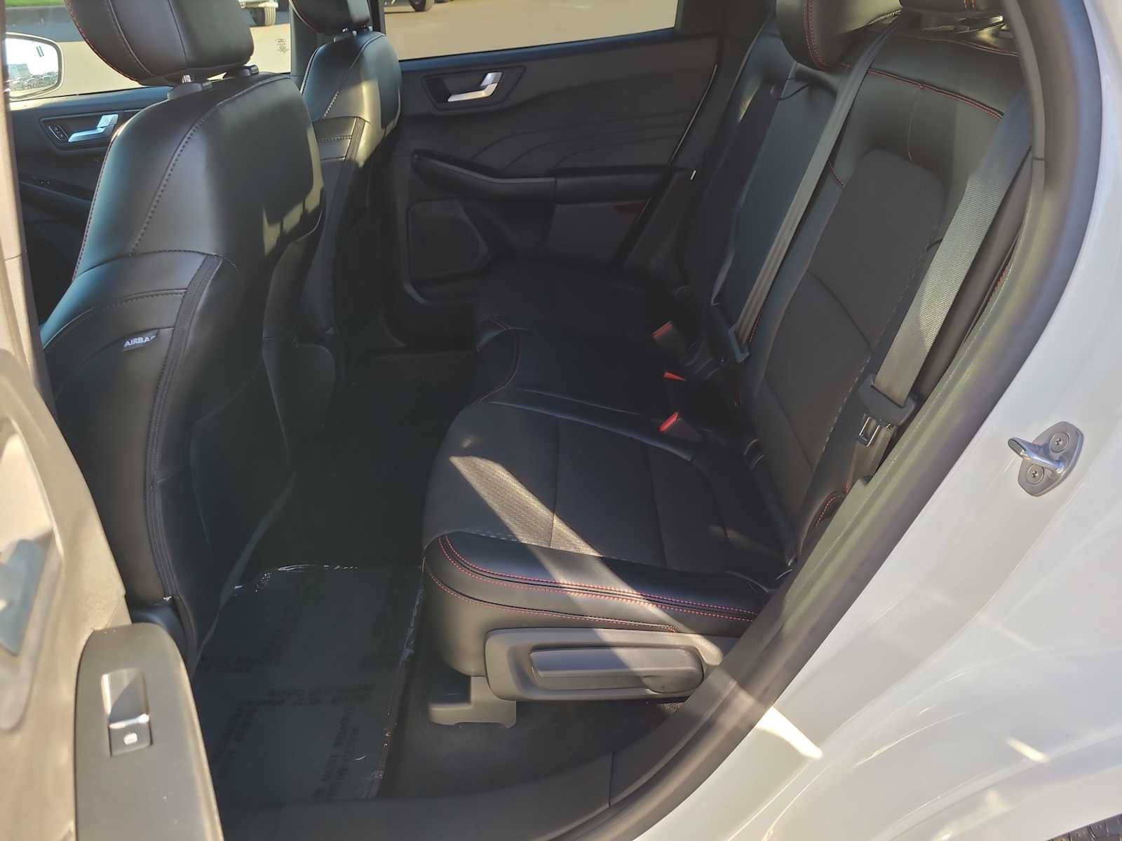 Thumbnail: 2023 Ford Escape - 21