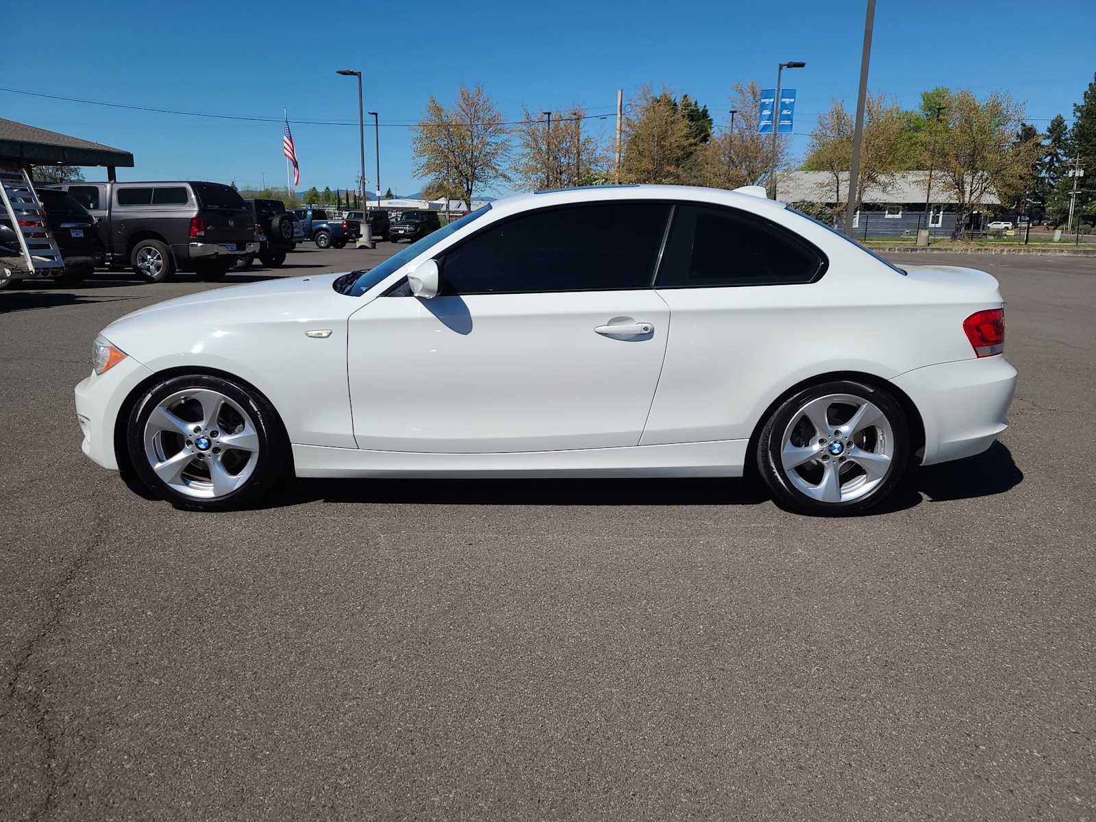 Thumbnail: 2012 BMW 1 Series - 11