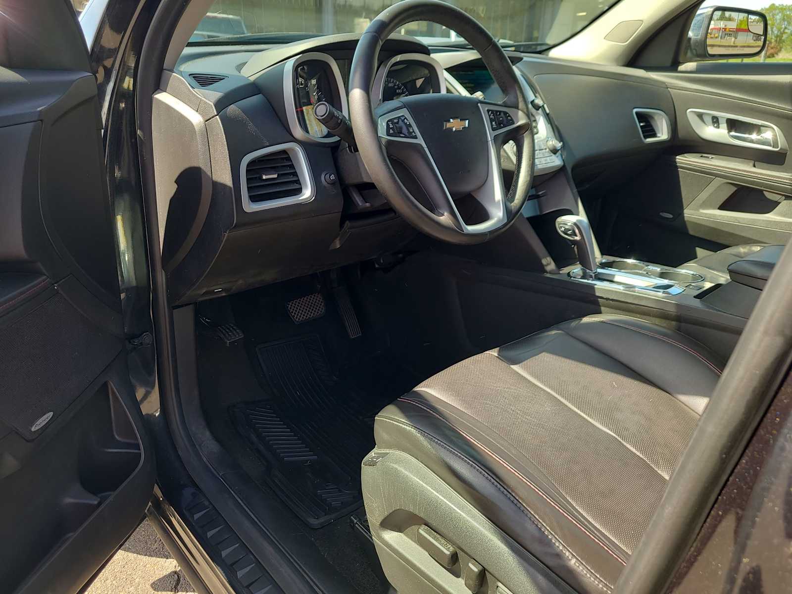 Thumbnail: 2013 Chevrolet Equinox - 10