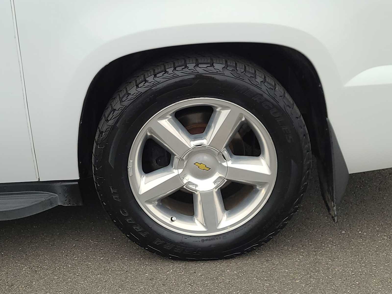 Thumbnail: 2010 Chevrolet Avalanche 1500 - 16