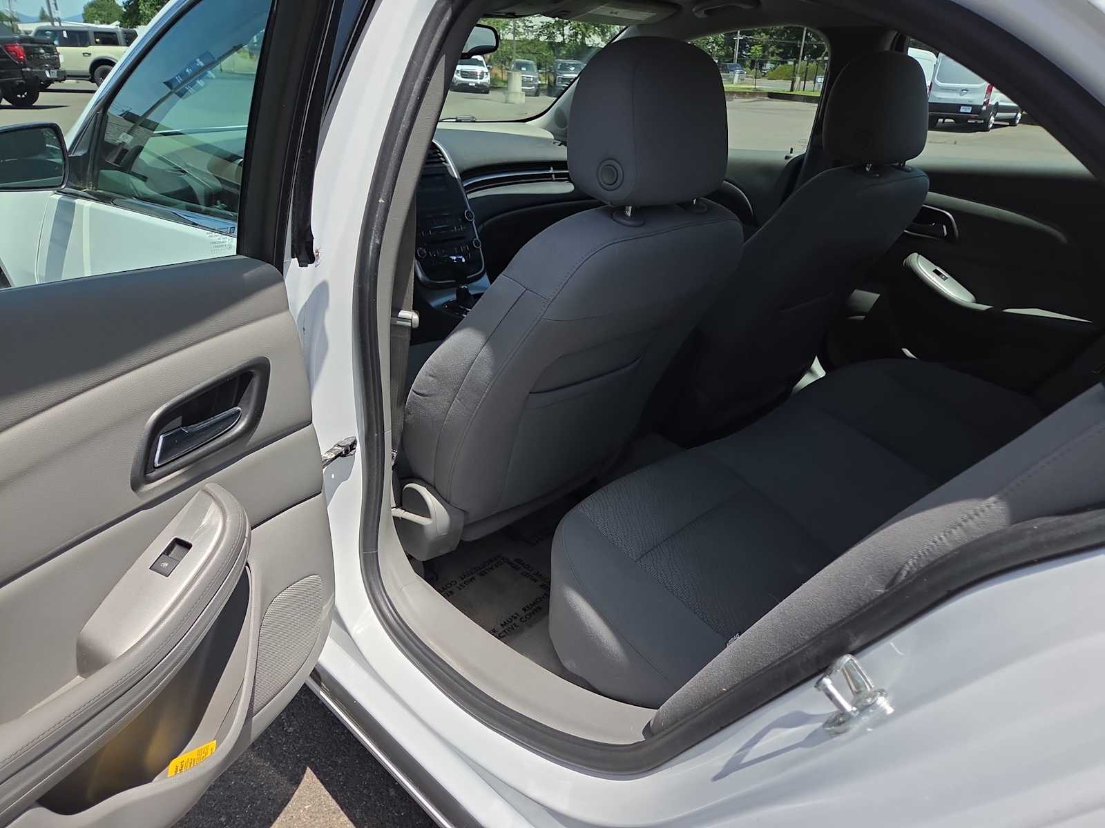 Thumbnail: 2015 Chevrolet Malibu - 20