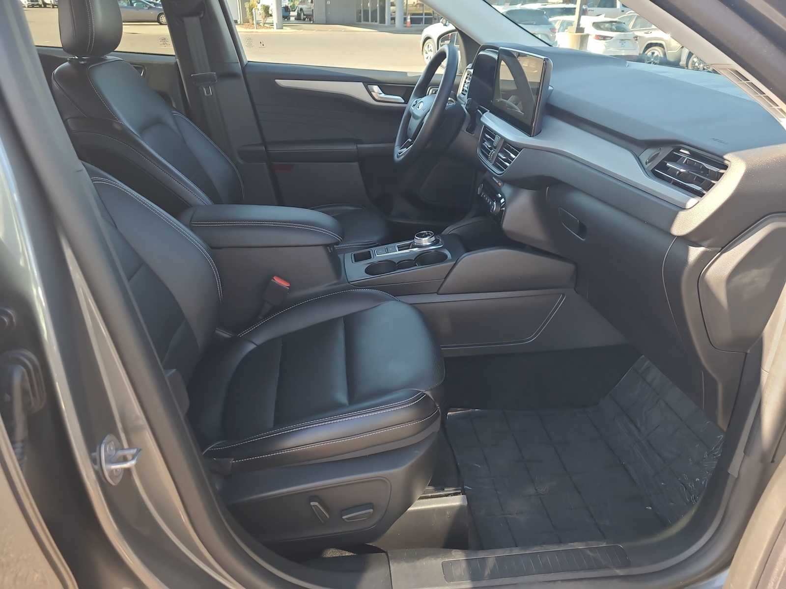 Thumbnail: 2024 Ford Escape - 22