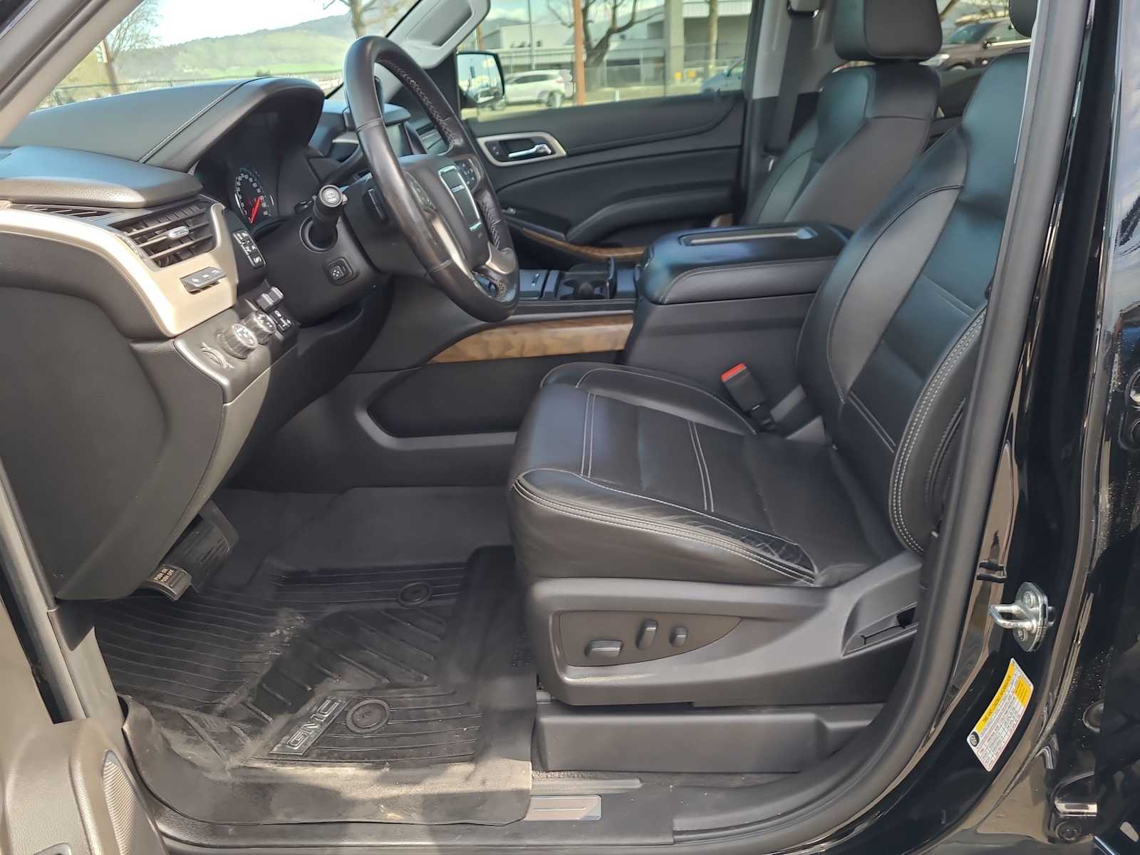 Thumbnail: 2020 GMC Yukon - 19