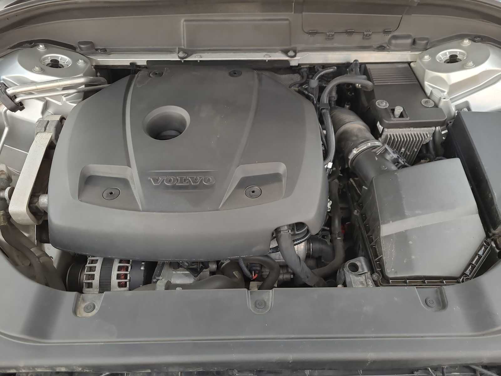 Thumbnail: 2018 Volvo XC60 - 17