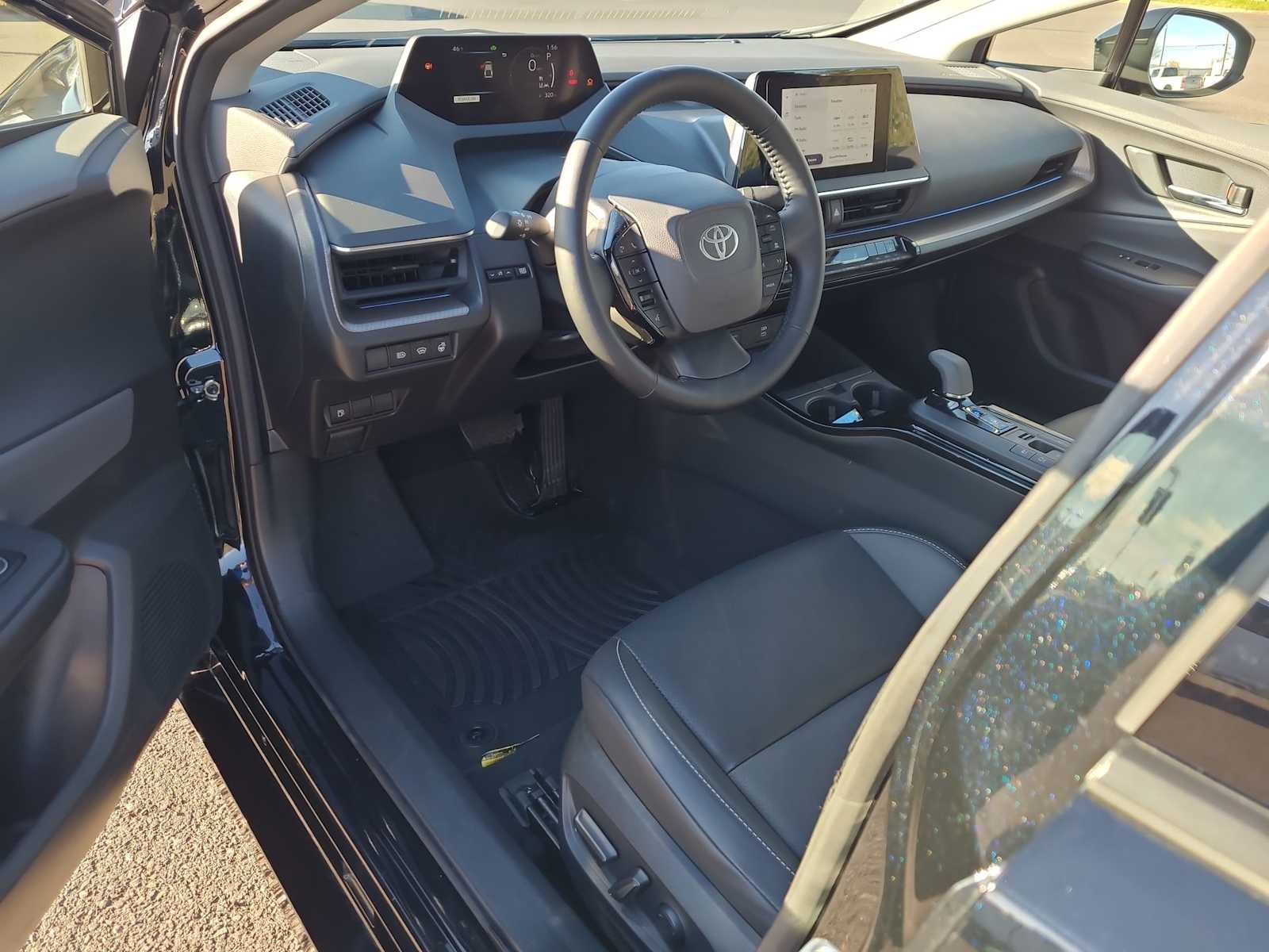 Thumbnail: 2024 Toyota Prius - 10