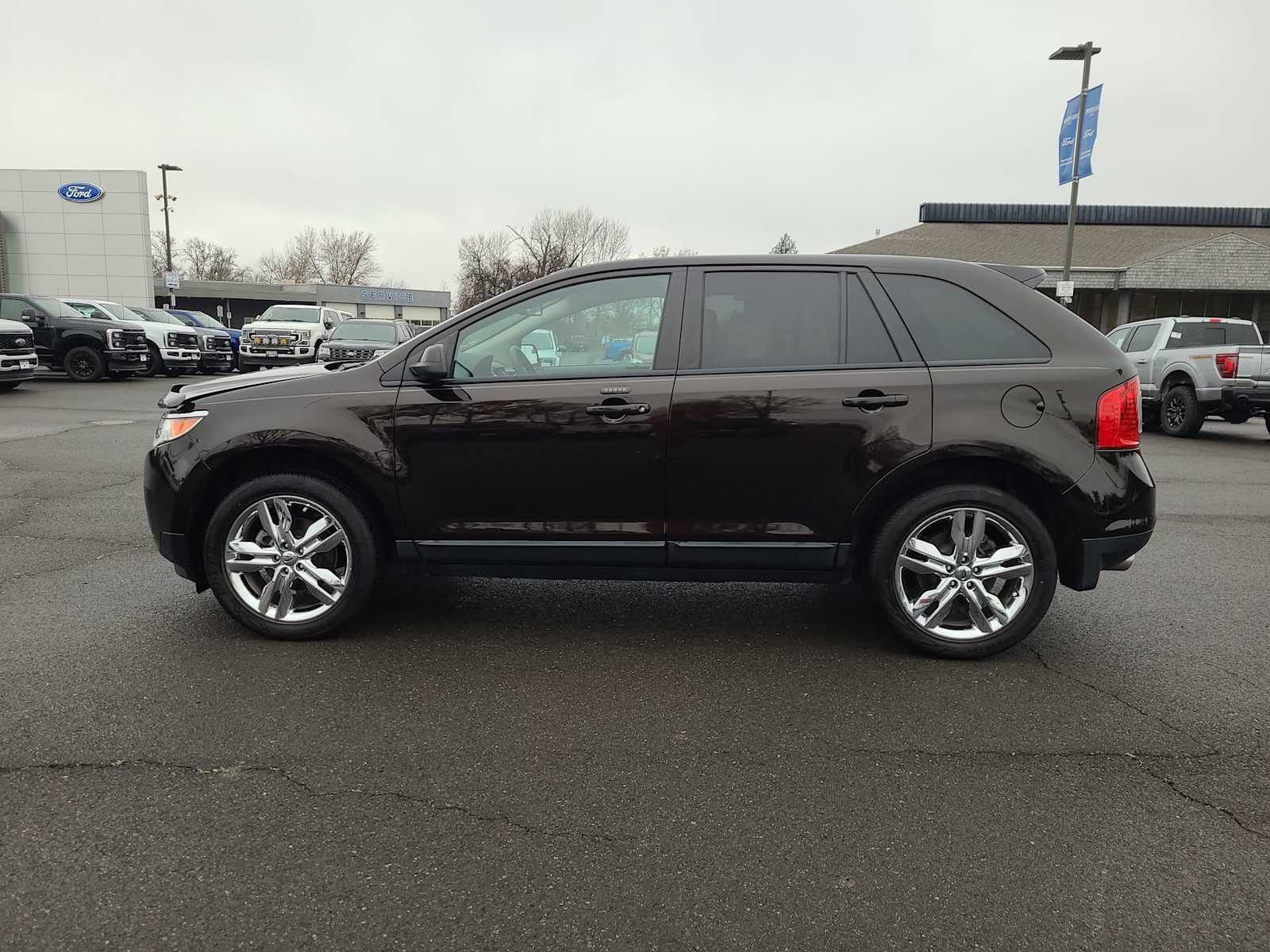 Thumbnail: 2013 Ford Edge - 11