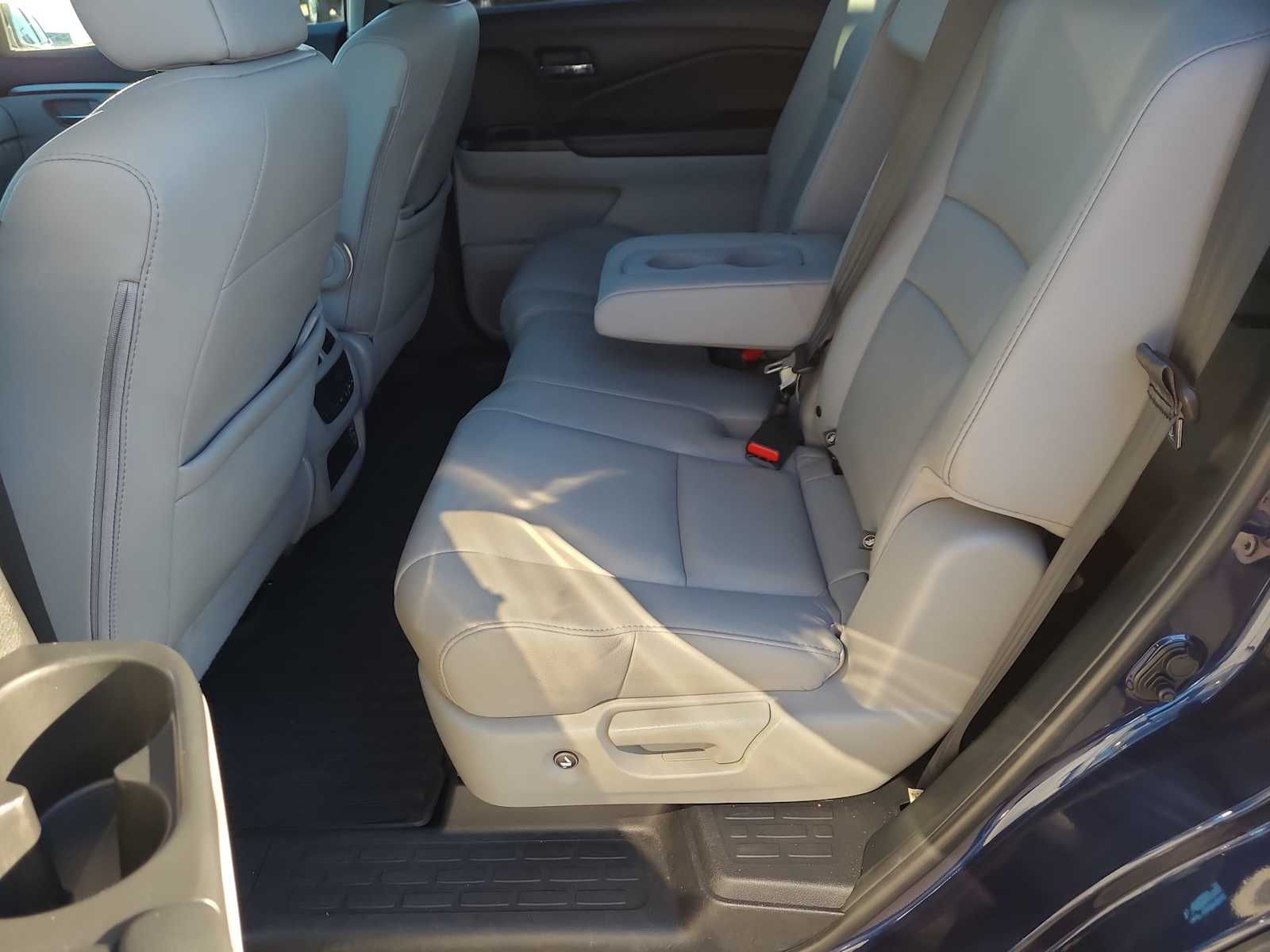 Thumbnail: 2020 Honda Pilot - 21