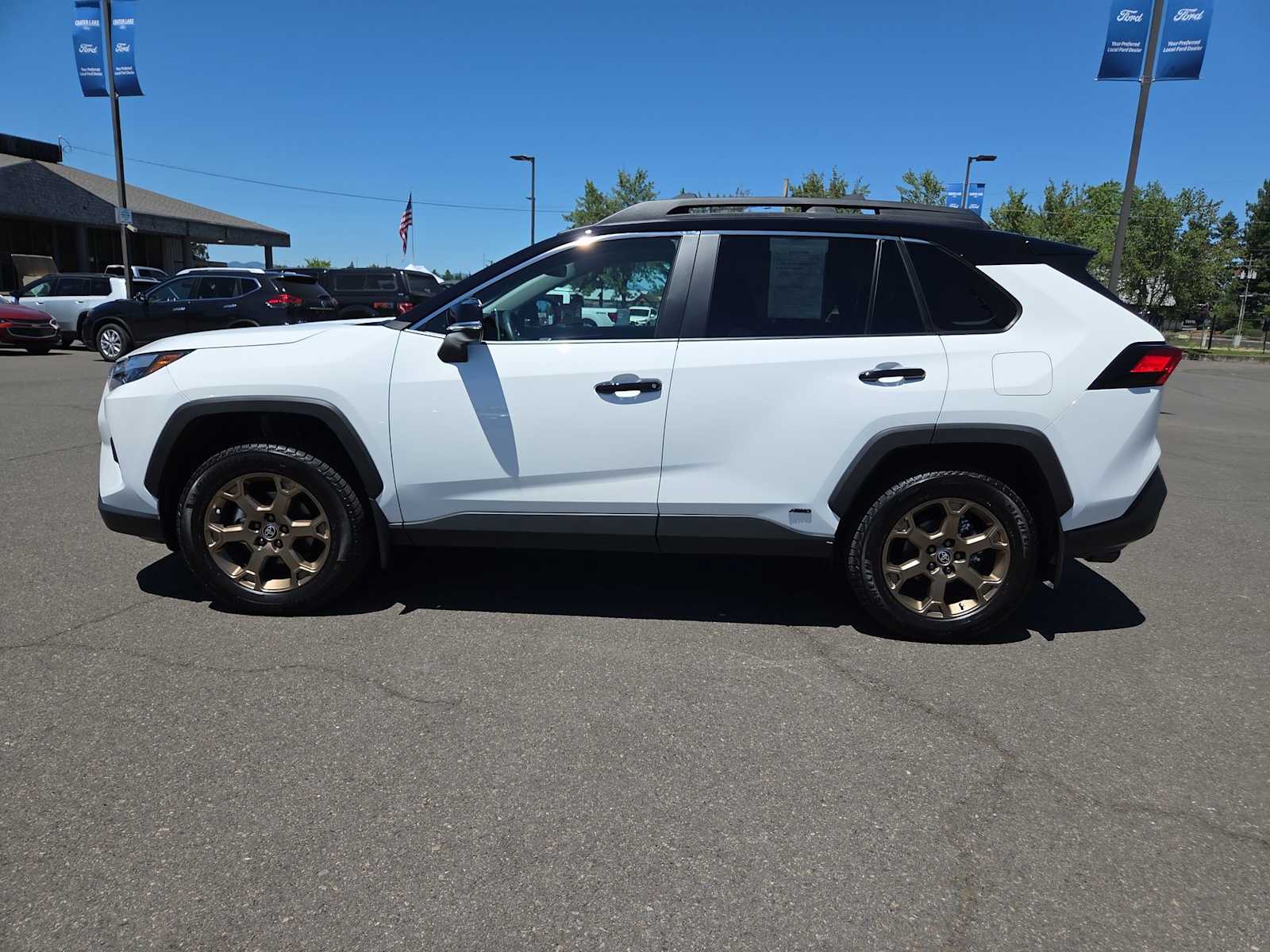 Thumbnail: 2025 Toyota RAV4 - 11