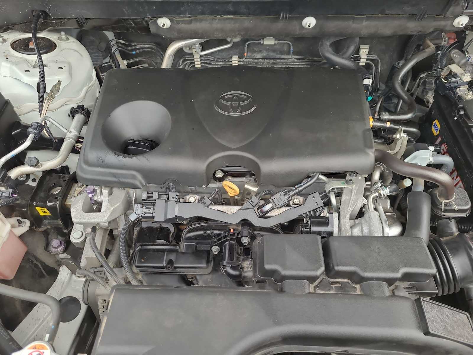 Thumbnail: 2020 Toyota RAV4 - 17