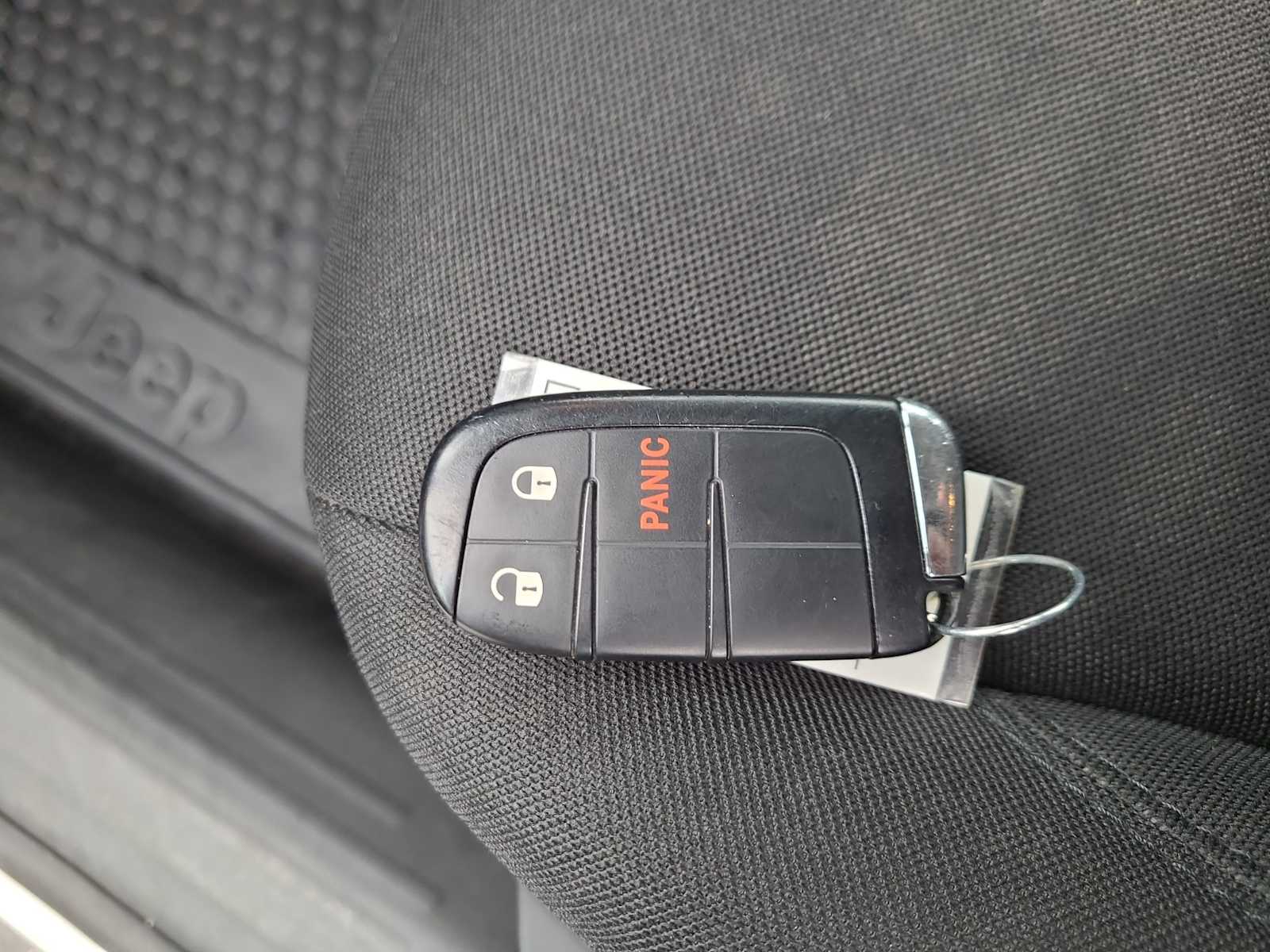 Thumbnail: 2023 Jeep Renegade - 28