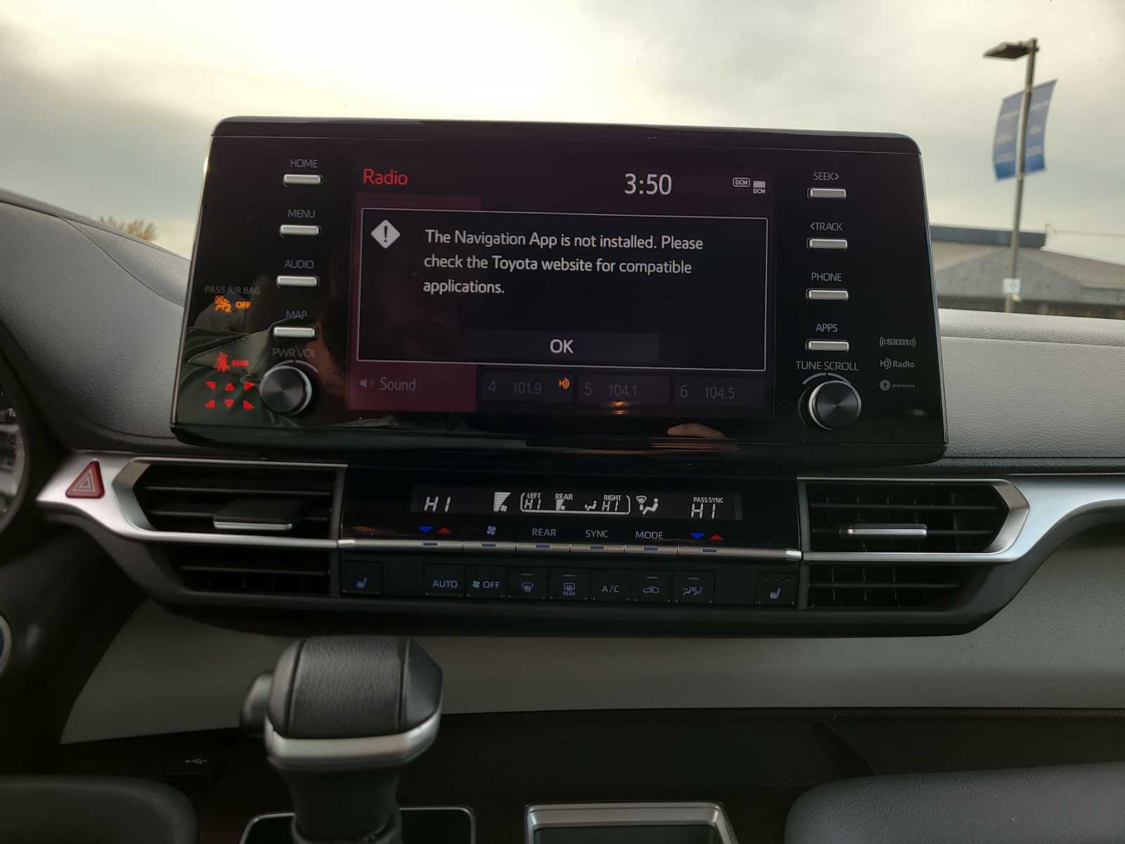 Thumbnail: 2024 Toyota Sienna - 24