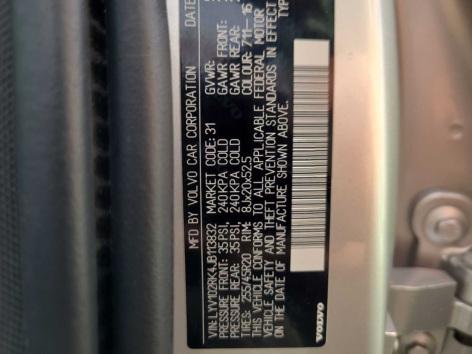 Thumbnail: 2018 Volvo XC60 - 29