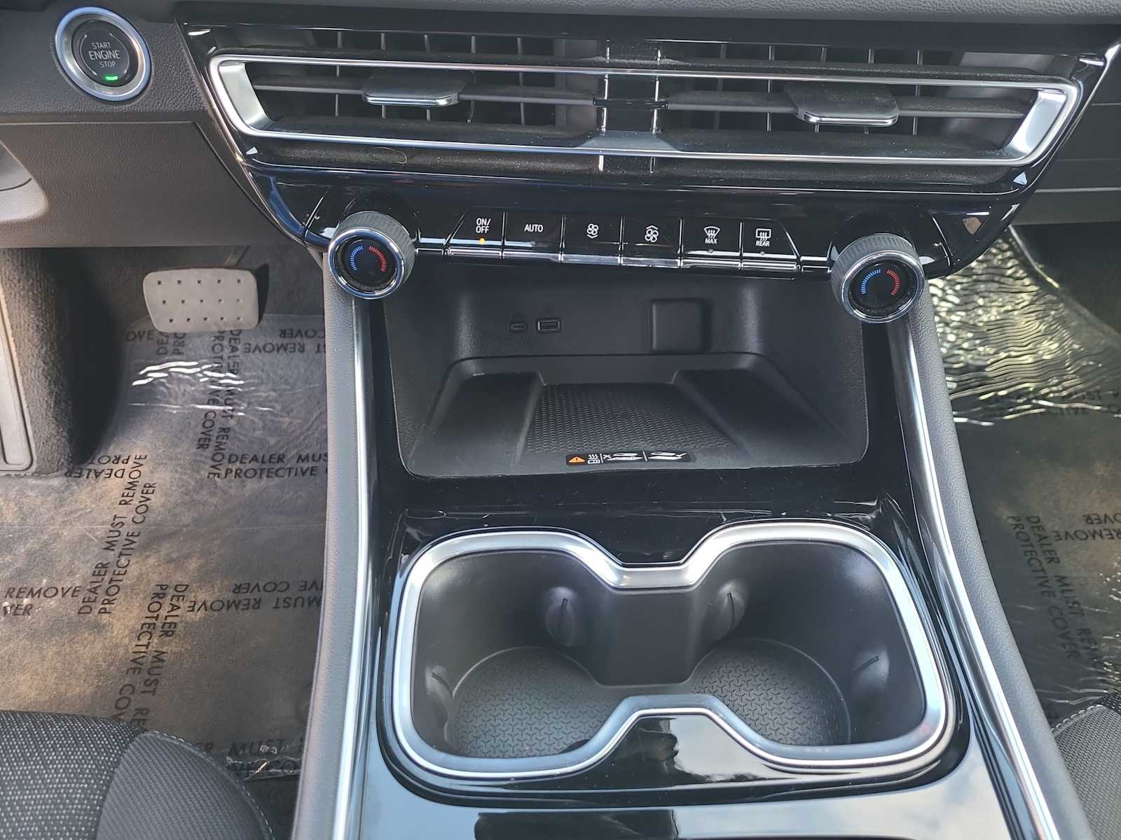 Thumbnail: 2024 Chevrolet Traverse - 25