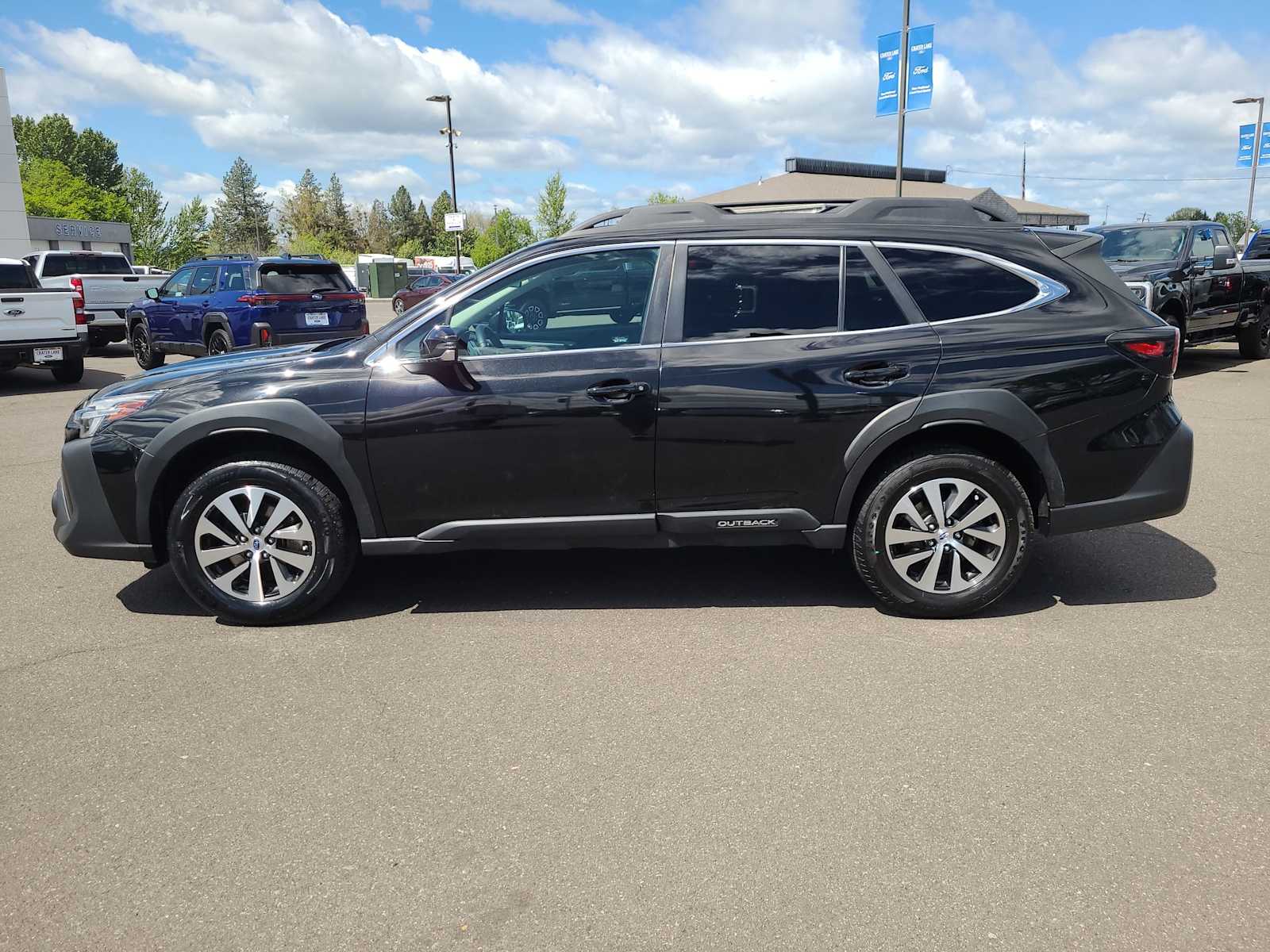 Thumbnail: 2023 Subaru Outback - 11