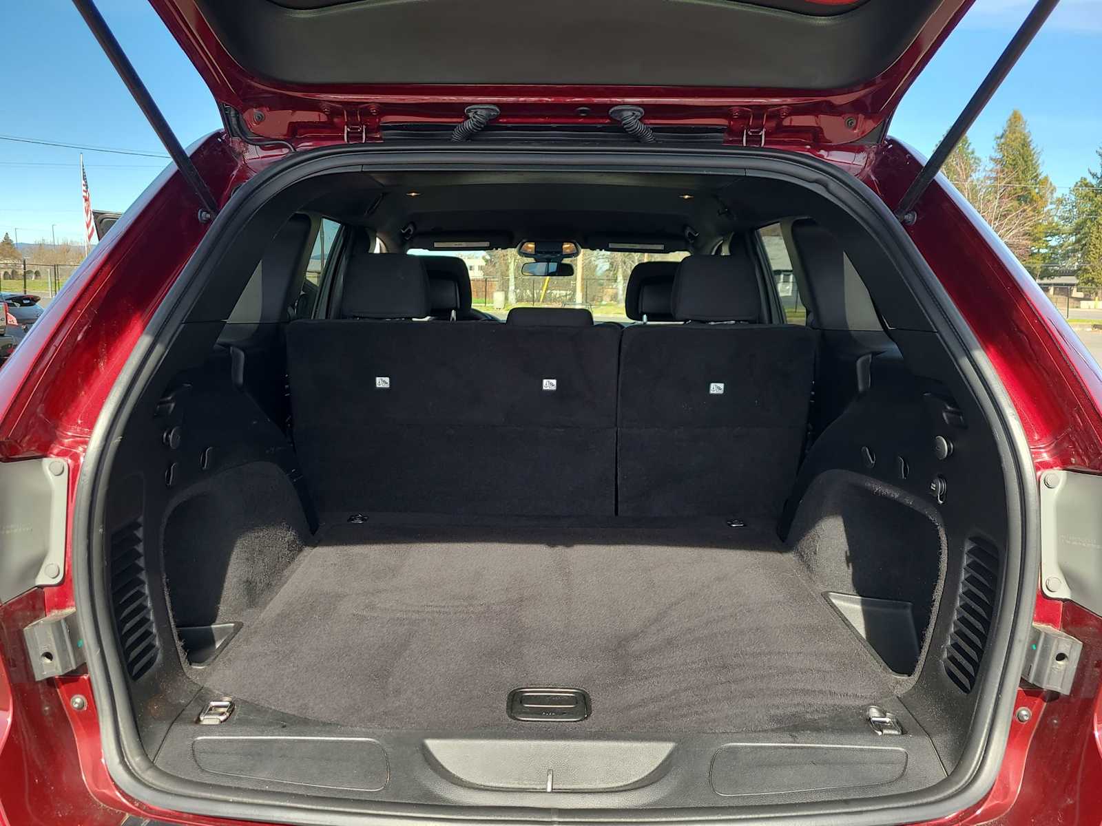 Thumbnail: 2019 Jeep Grand Cherokee - 27