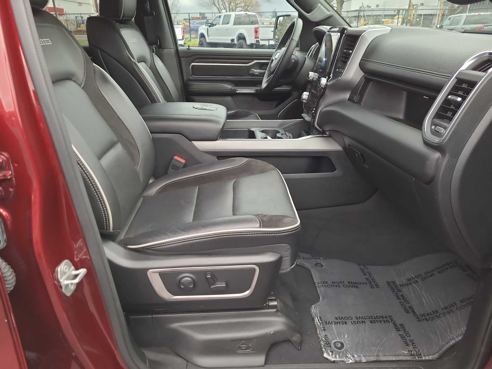 Thumbnail: 2025 RAM 1500 - 22