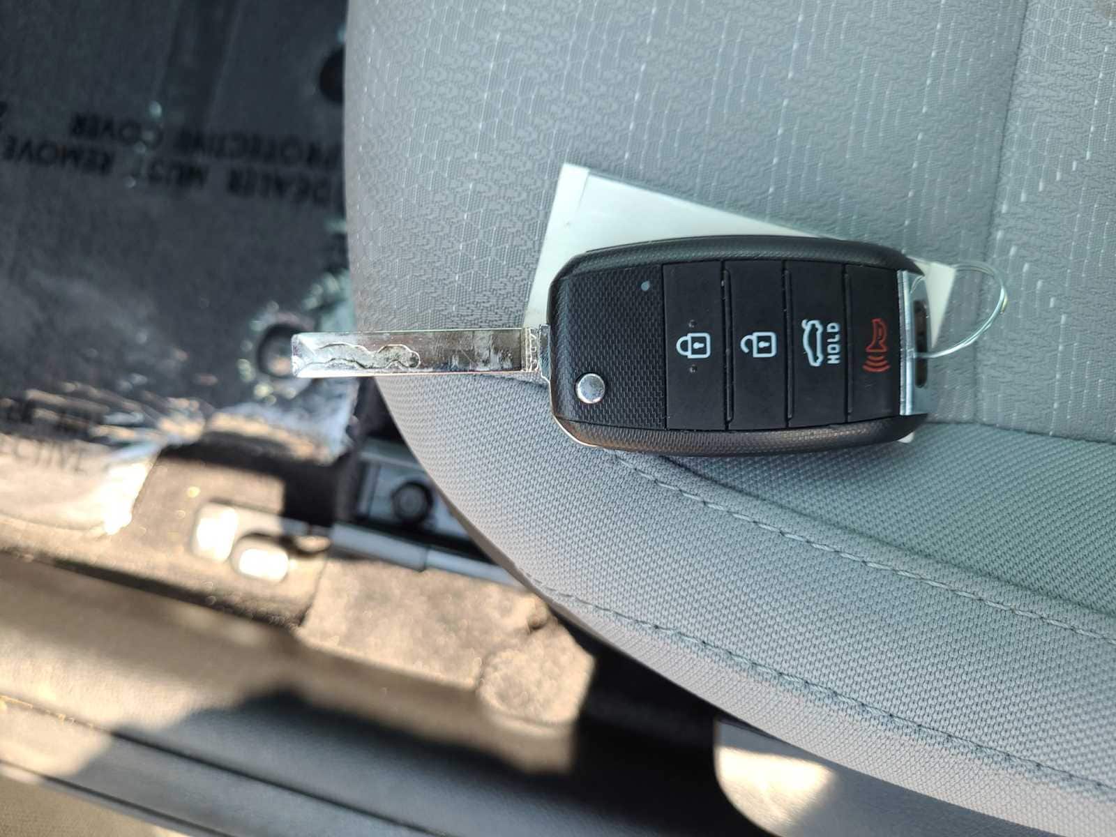 Thumbnail: 2020 Kia Rio - 28