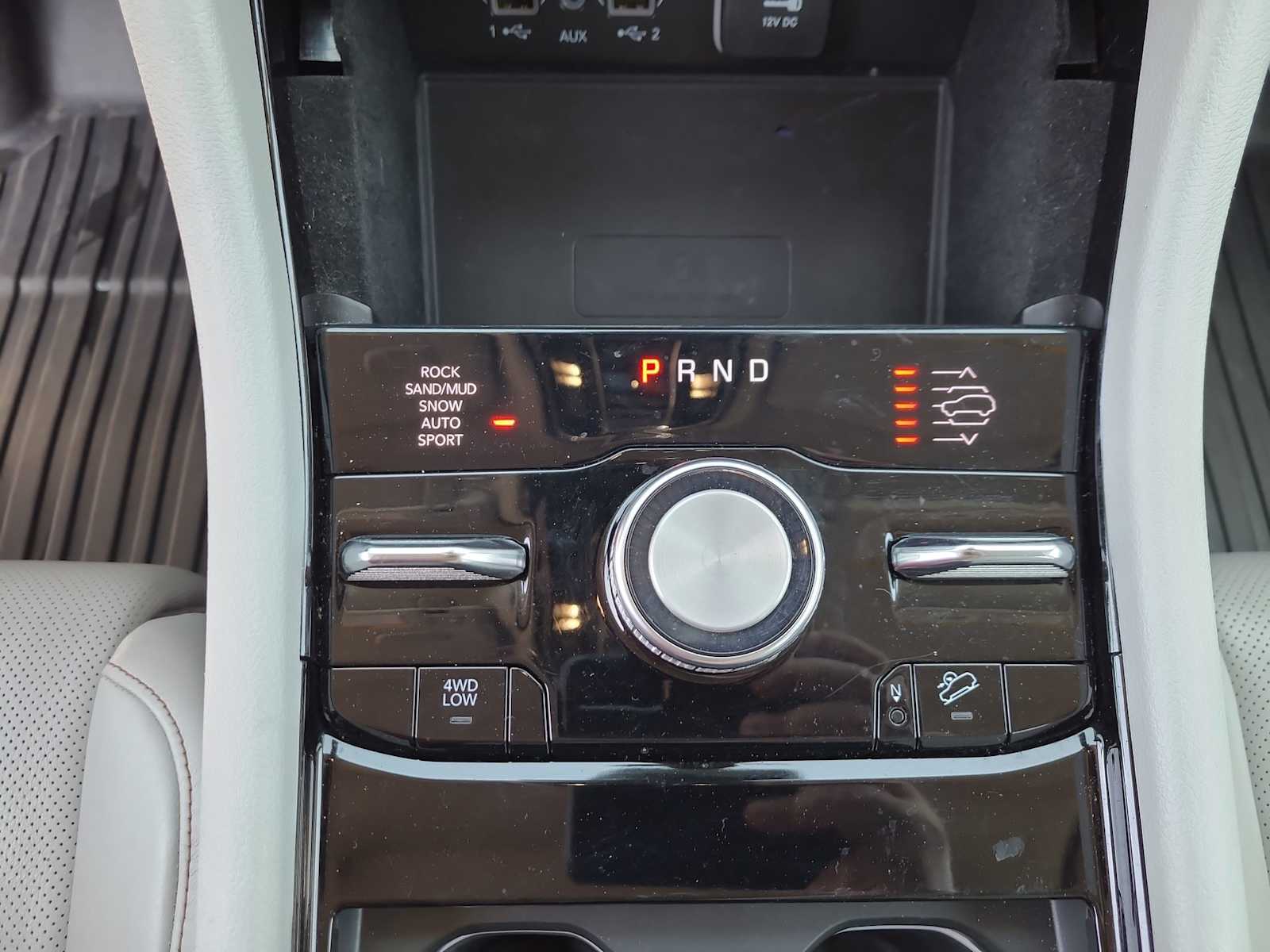 2022 Jeep Grand Cherokee Overland 25