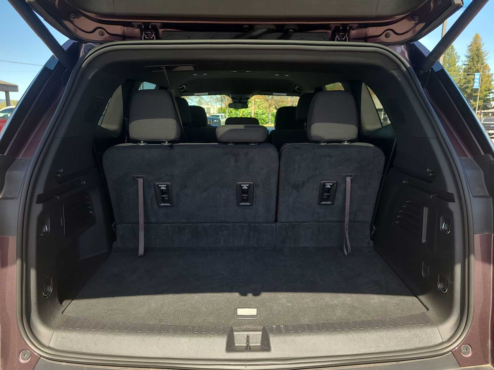 Thumbnail: 2025 GMC Acadia - 27