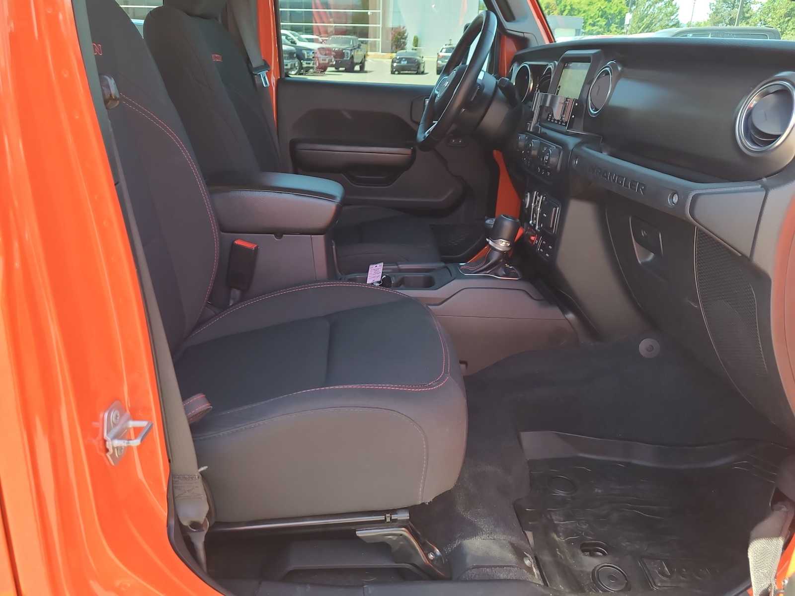 Thumbnail: 2019 Jeep Wrangler - 21