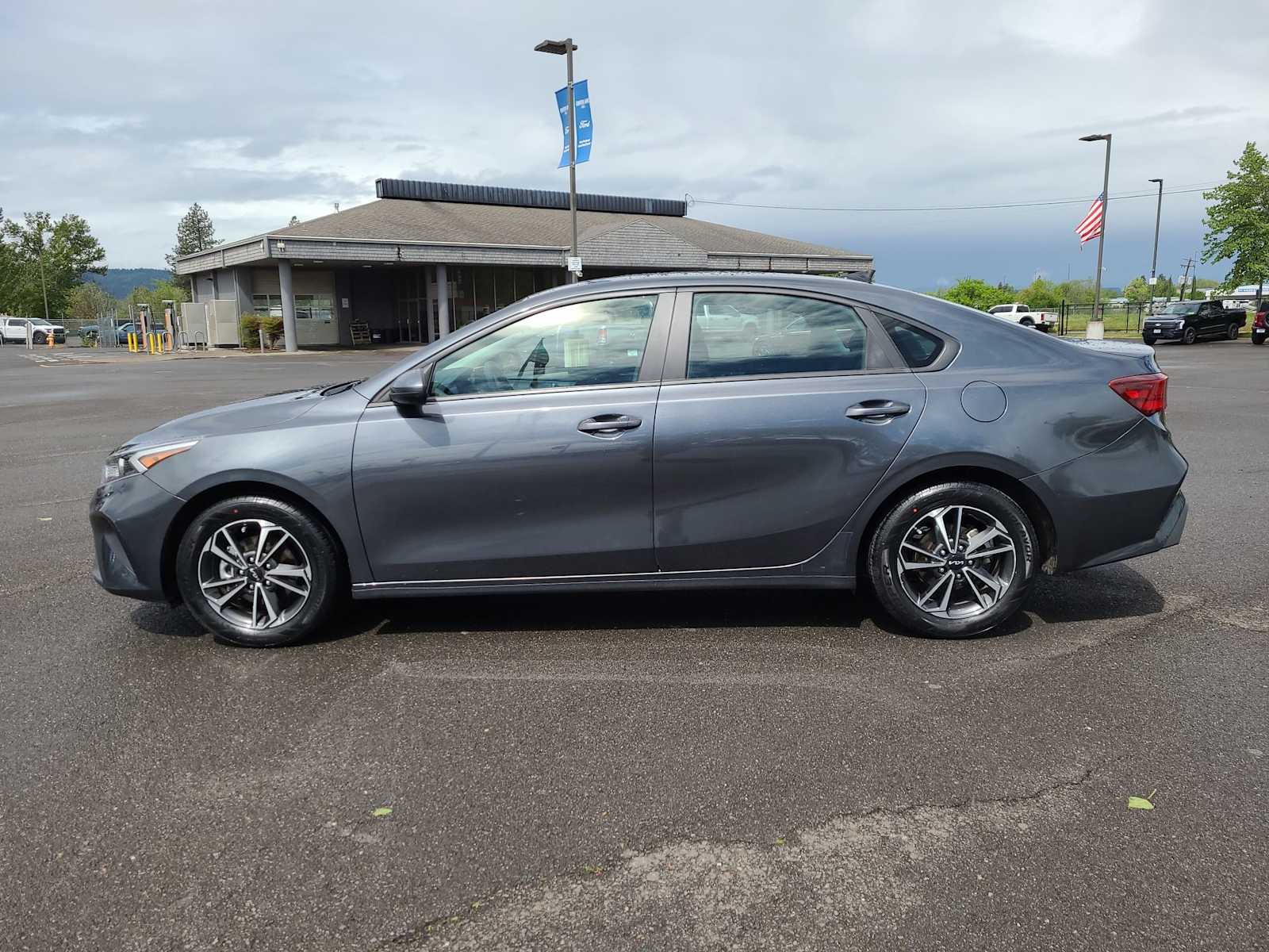 Thumbnail: 2024 Kia Forte - 11