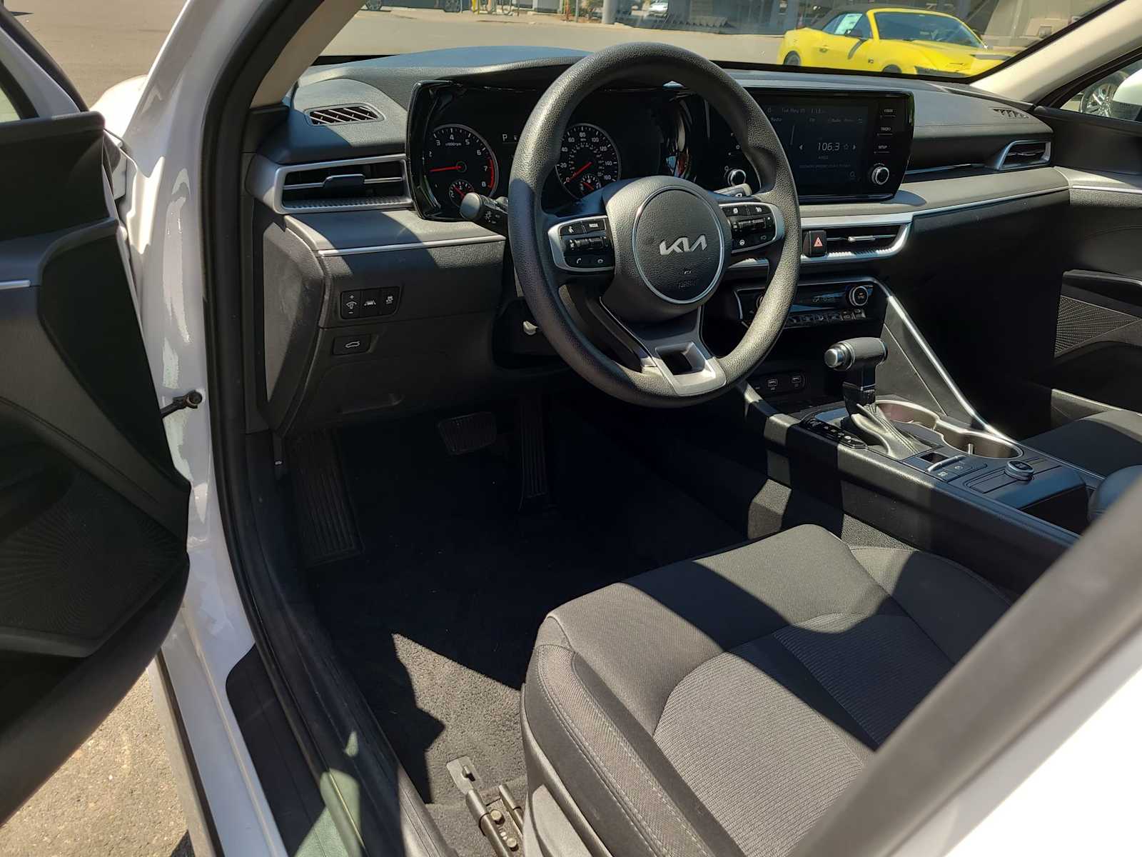 Thumbnail: 2023 Kia K5 - 10