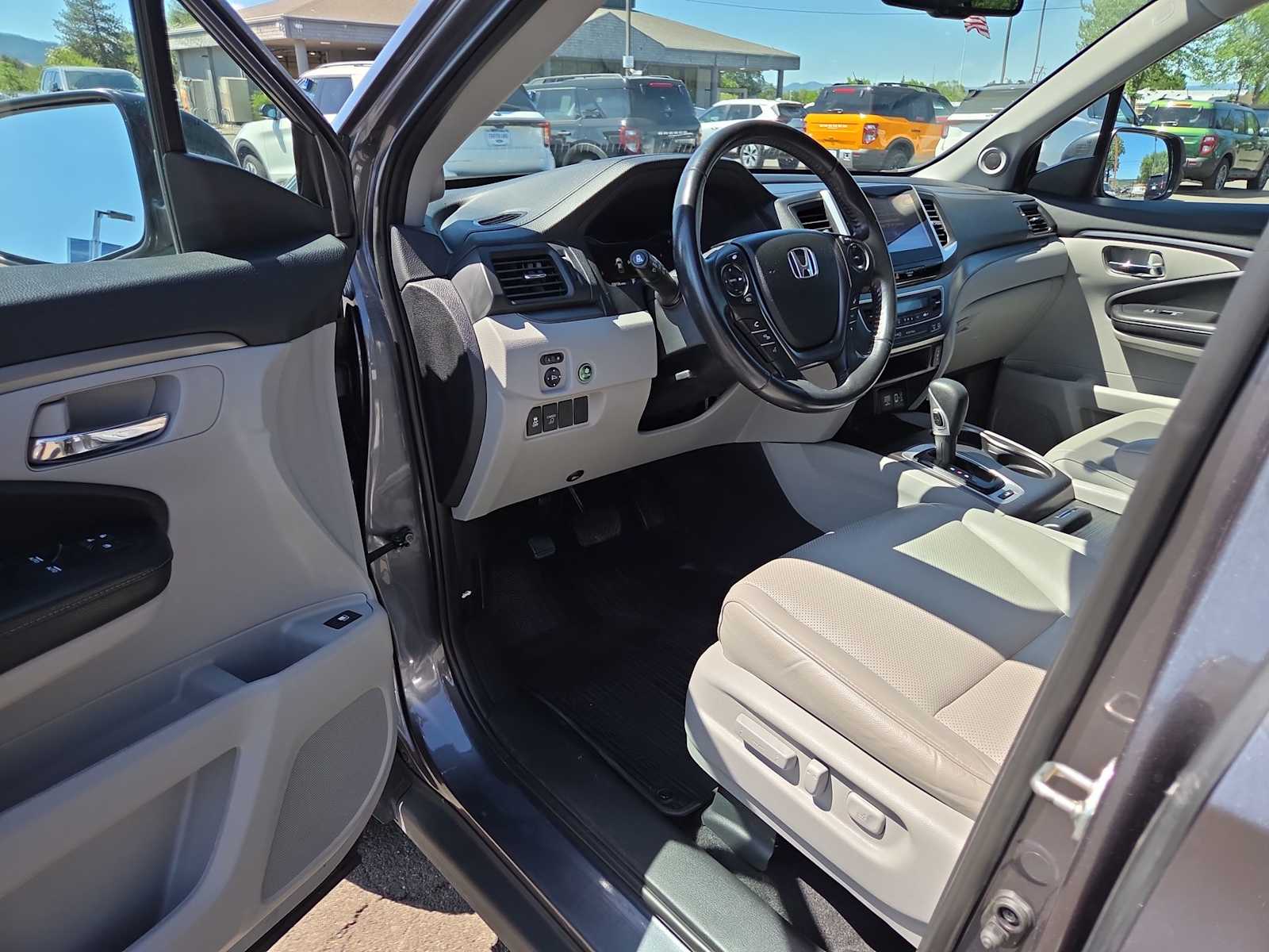 Thumbnail: 2019 Honda Ridgeline - 10