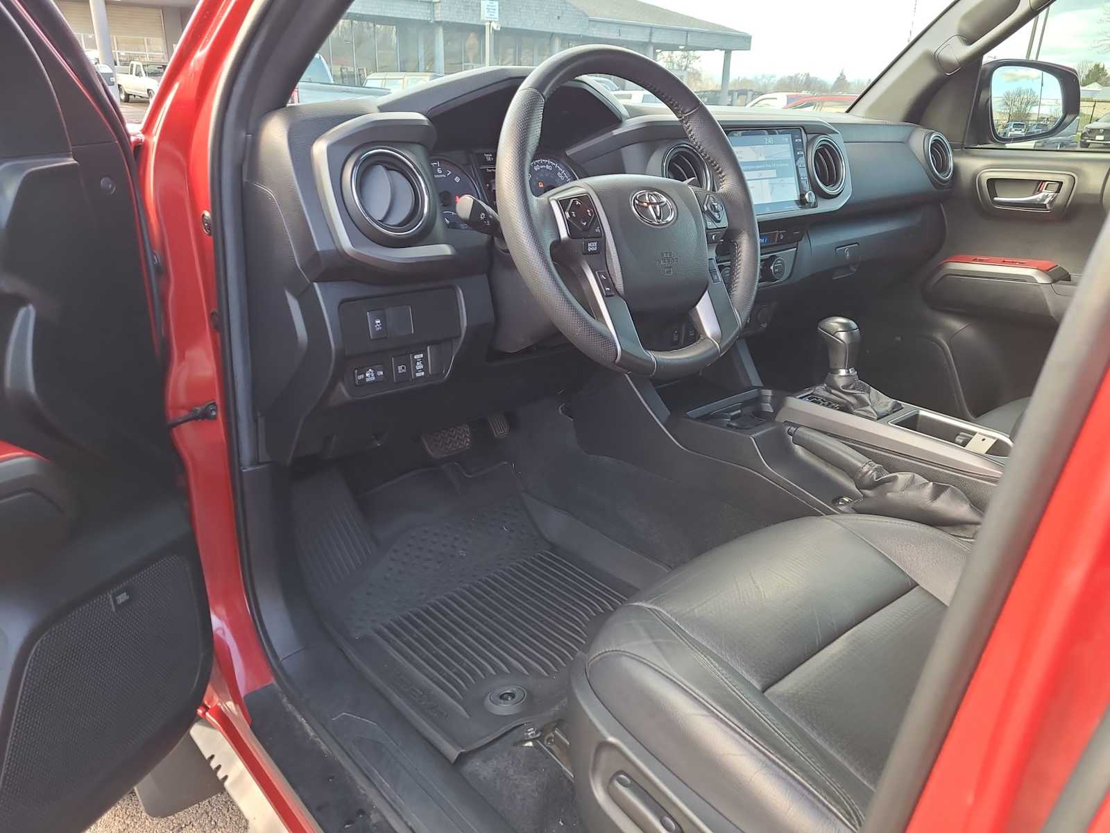 Thumbnail: 2021 Toyota Tacoma - 10