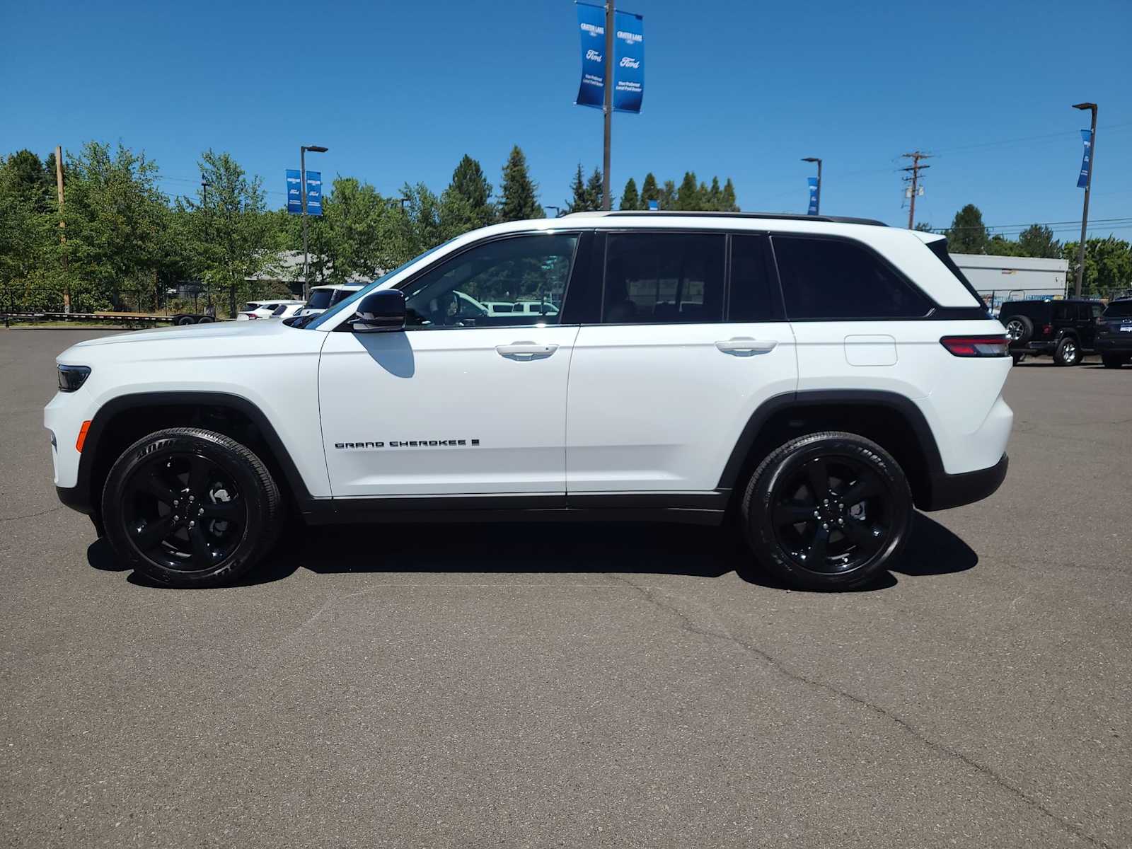 Thumbnail: 2025 Jeep Grand Cherokee - 11